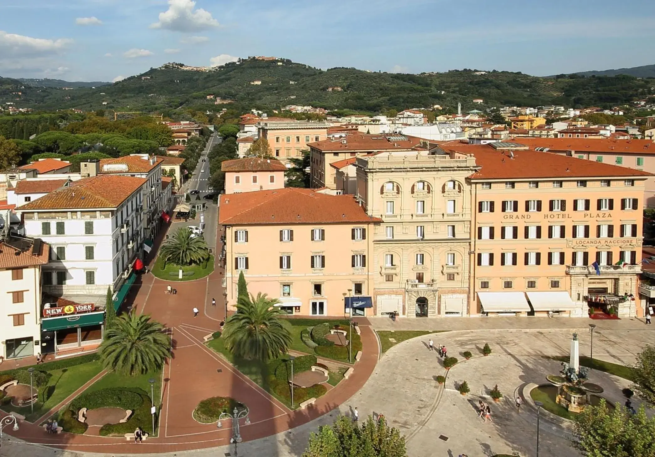 City view, Bird's-eye View in Grand Hotel Plaza & Locanda Maggiore