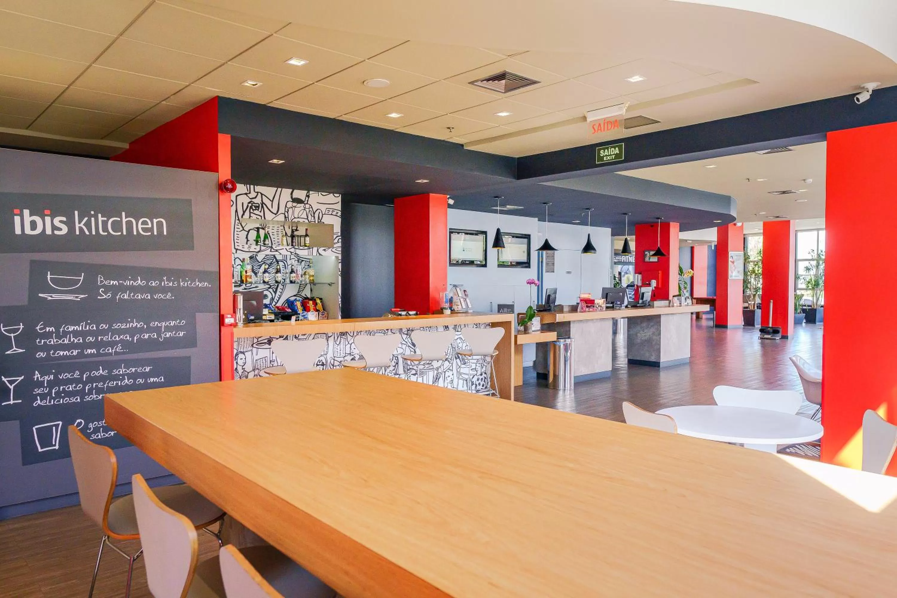 Lounge or bar in ibis Caxias do Sul