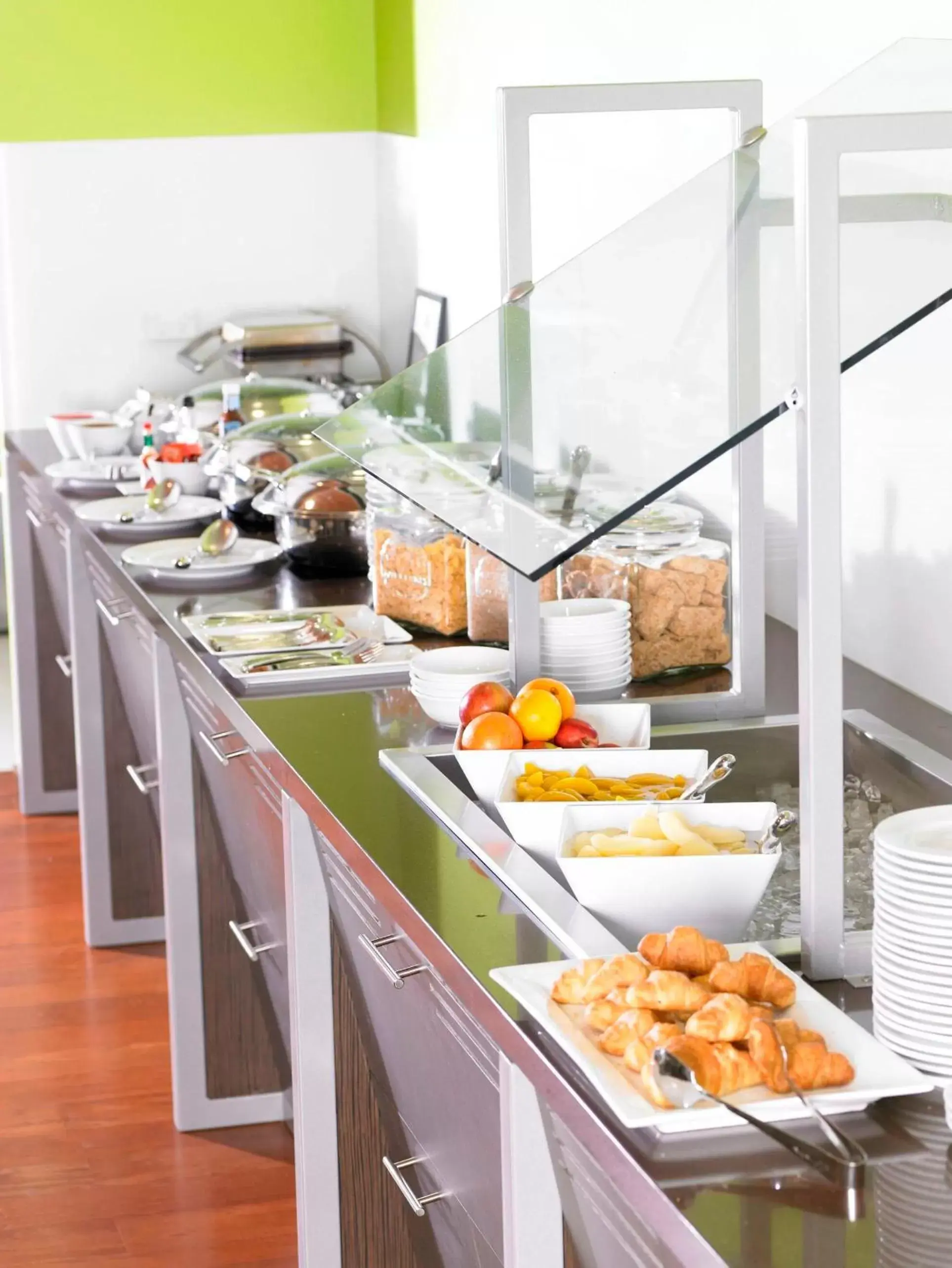 Food and drinks in ibis Hamilton Tainui Food and drinks in ibis Hamilton Tainui