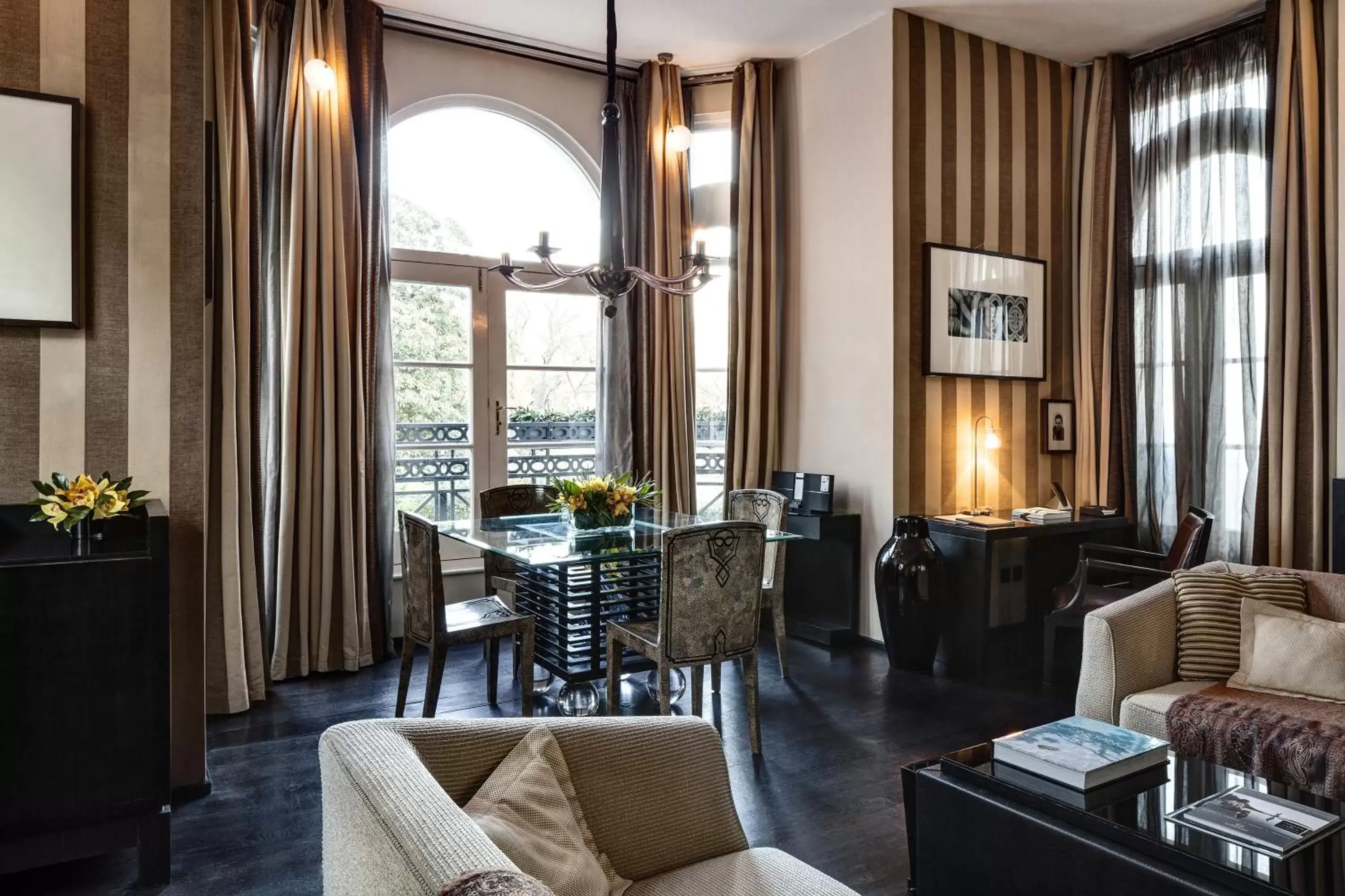 Living room in Baglioni Hotel London - The Leading Hotels of the World