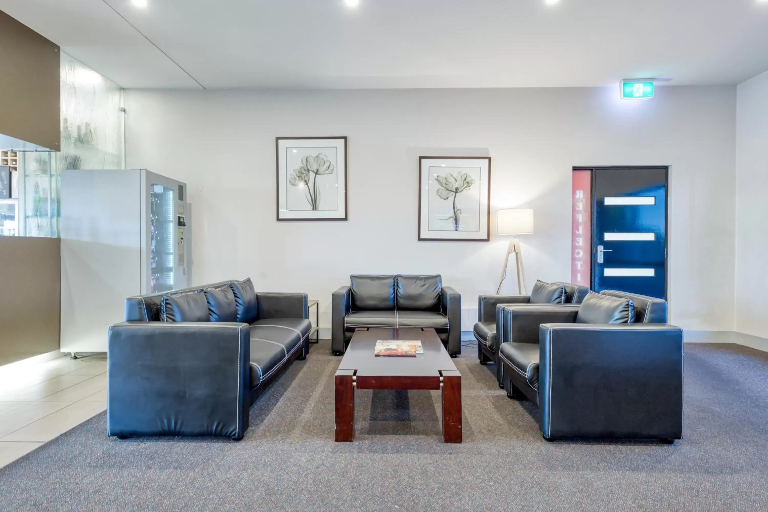 Lounge or bar, Seating Area in Best Western Melbourne Airport