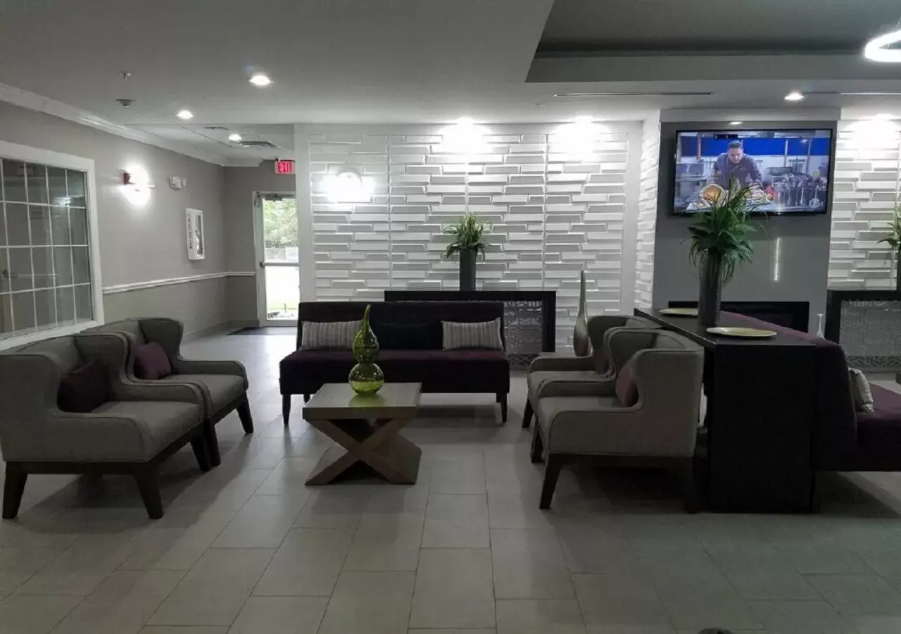 Property building, Lobby/Reception in La Quinta by Wyndham Houston - Magnolia
