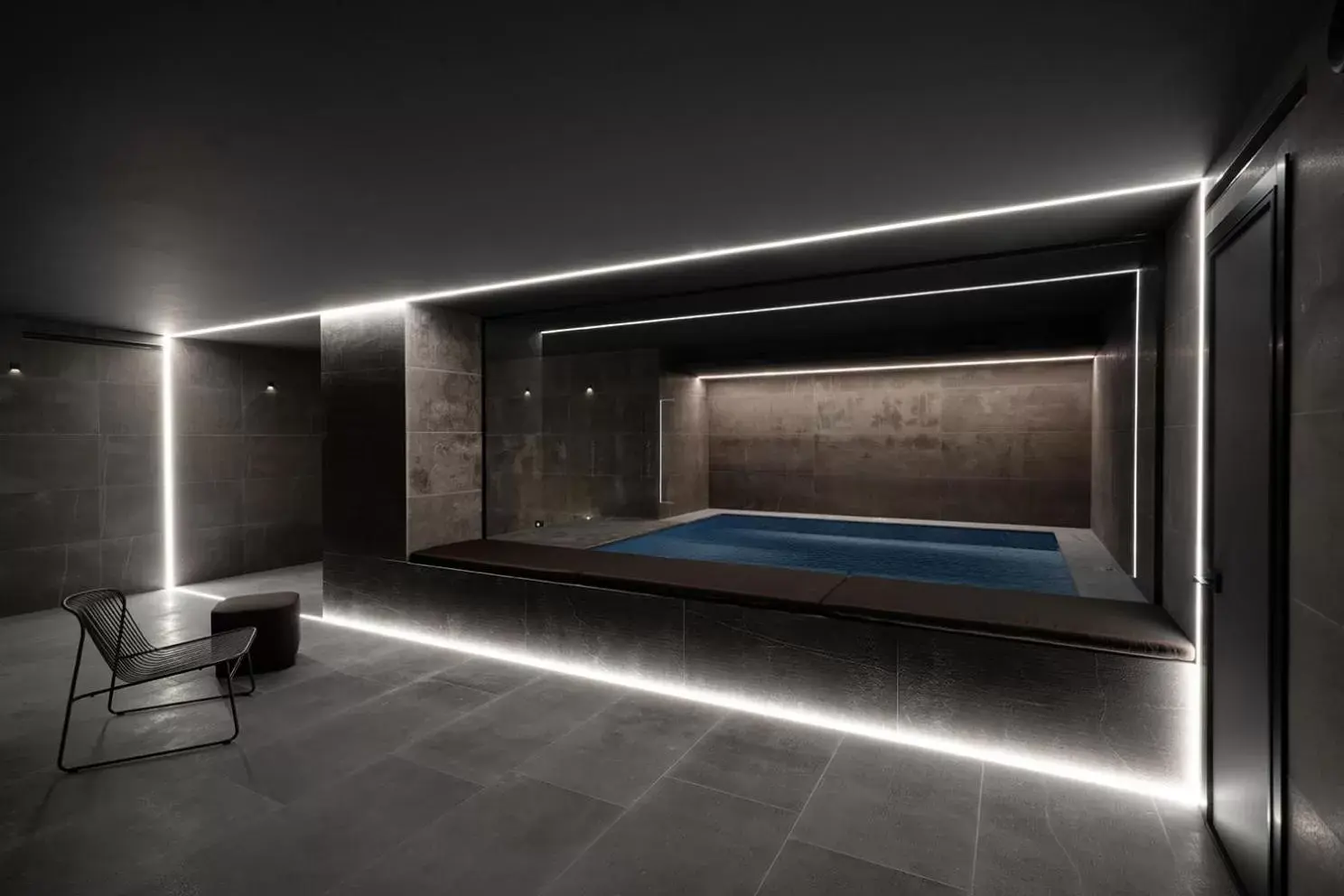 Hot Tub, Swimming Pool in La Suite Matera Hotel & Spa