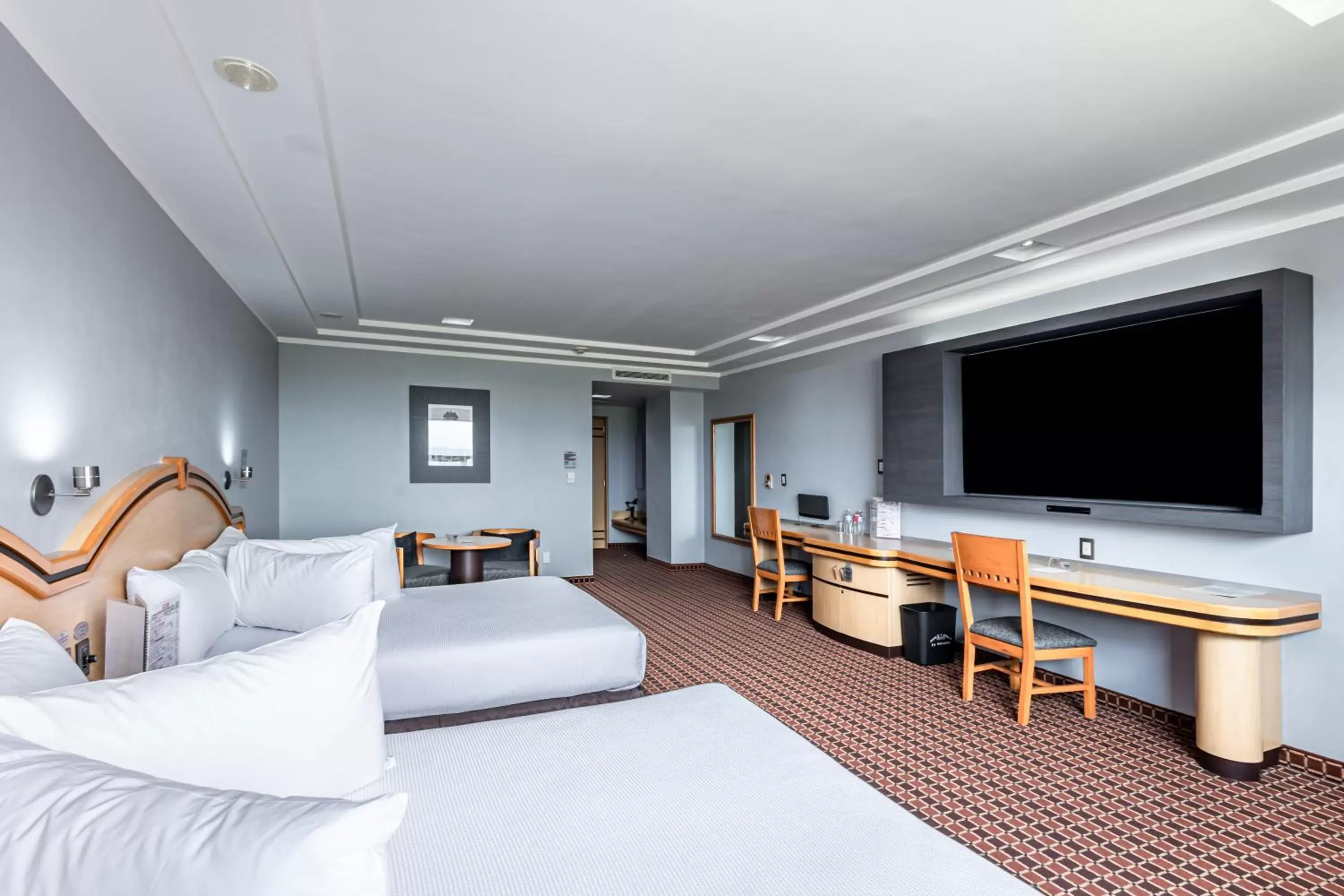 TV and multimedia, TV/Entertainment Center in Suites Inn la Muralla Hotel & Spa