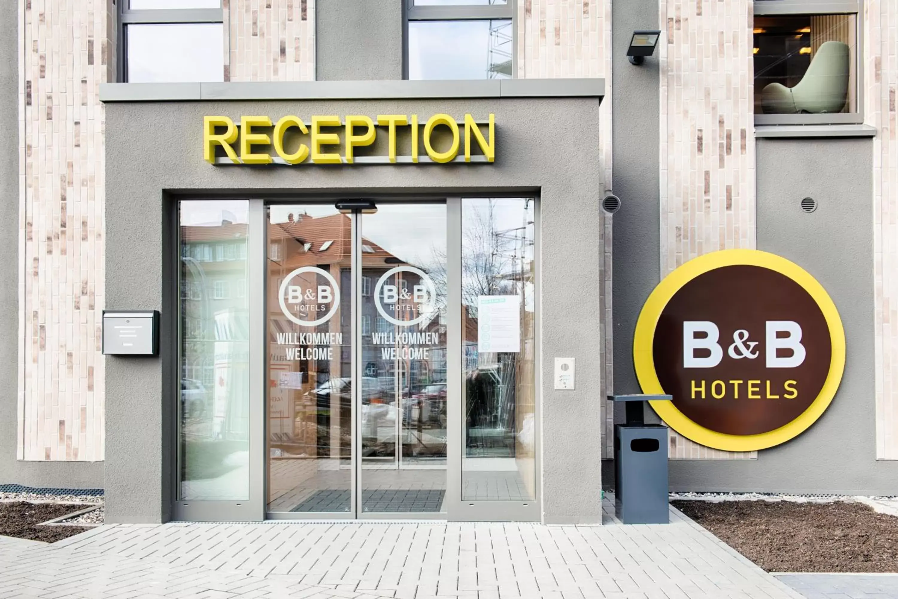 Property building, Property Logo/Sign in B&B Hotel Rostock City-West