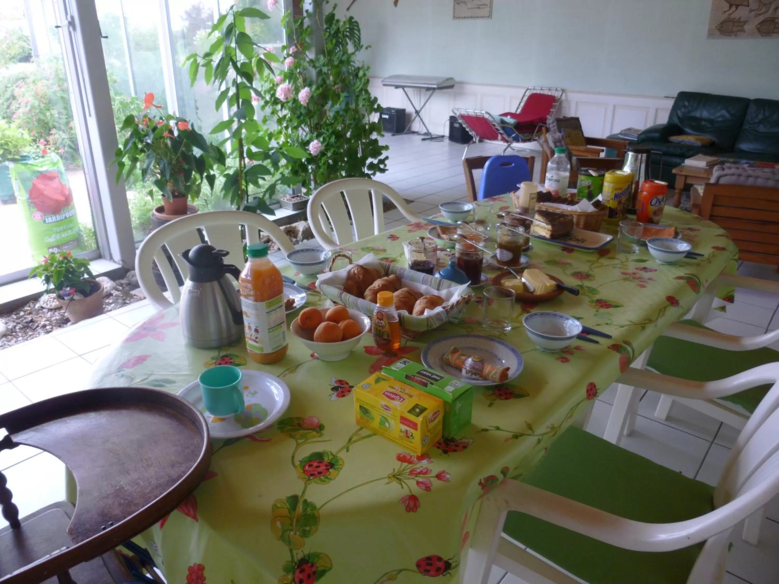 Continental breakfast in Clos Muneau