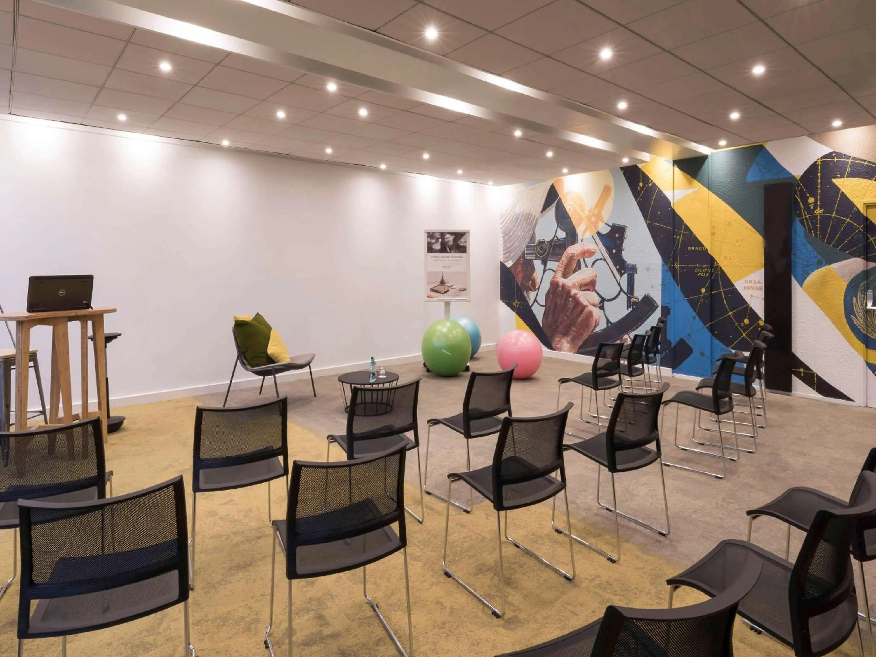 On site in Mercure Le Havre Centre Bassin Du Commerce