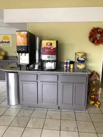 Coffee/tea facilities in Days Inn by Wyndham Spartanburg Waccamaw