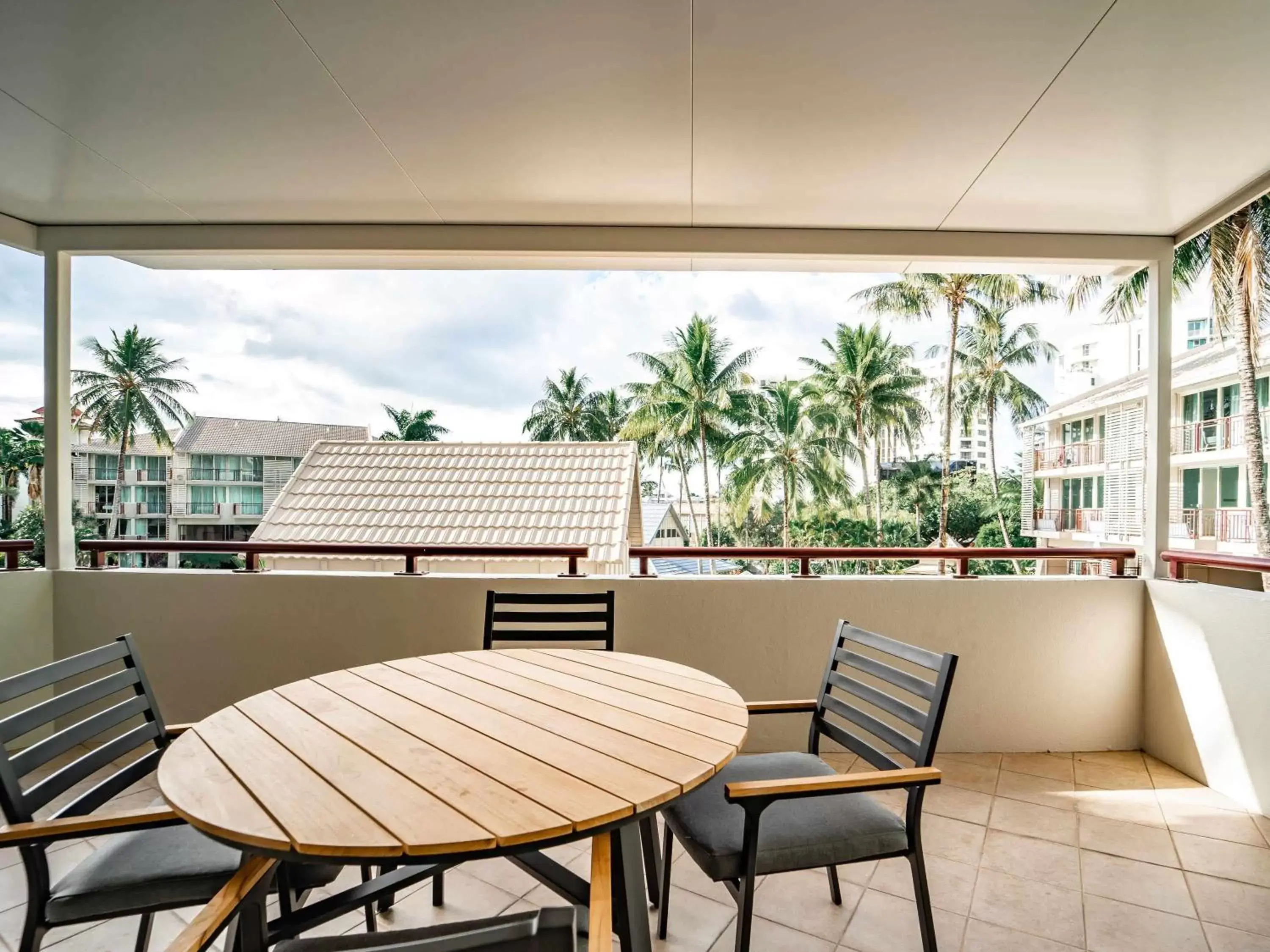 Bedroom, Balcony/Terrace in Novotel Cairns Oasis Resort