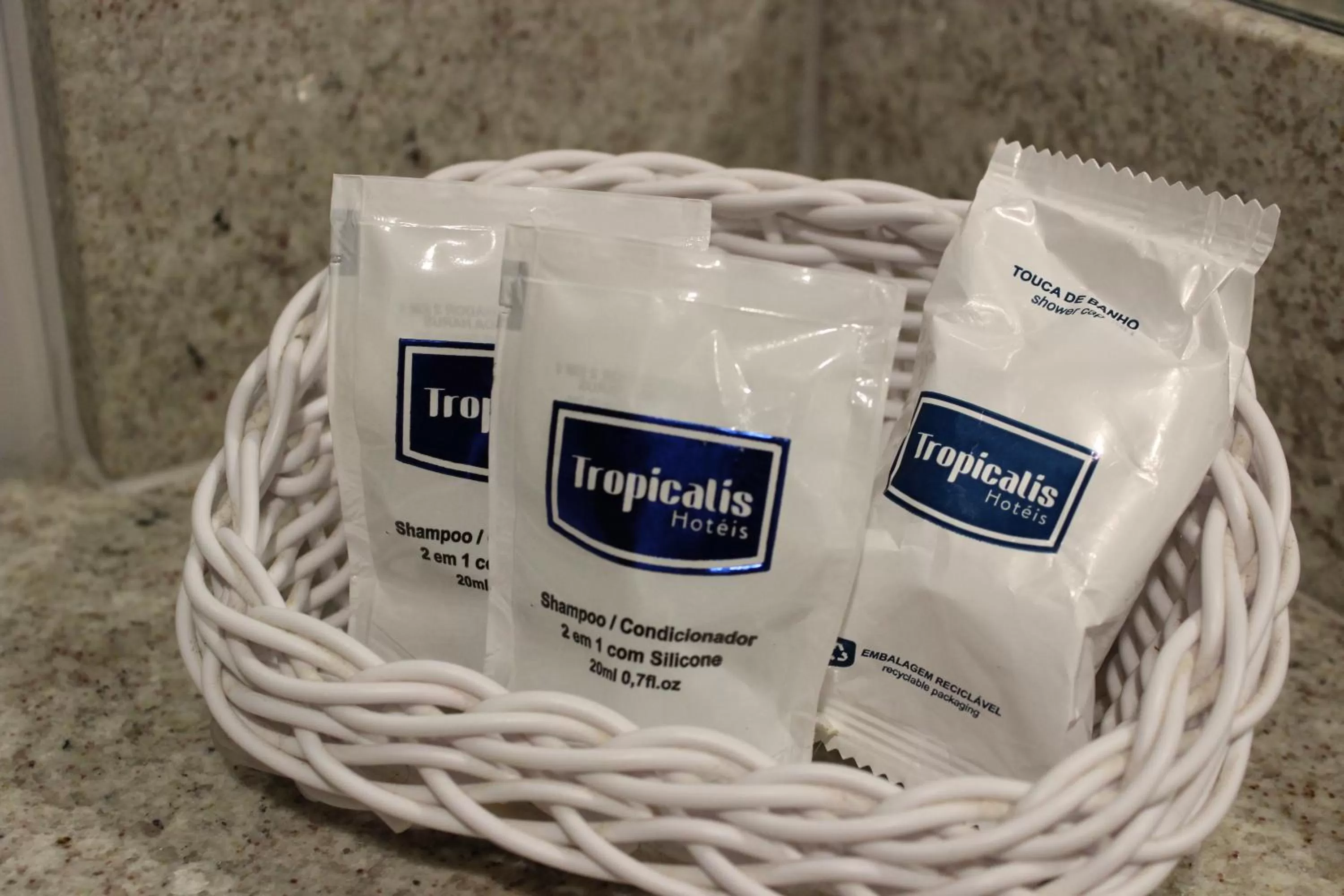 Bathroom in Slim Pajuçara by Tropicalis