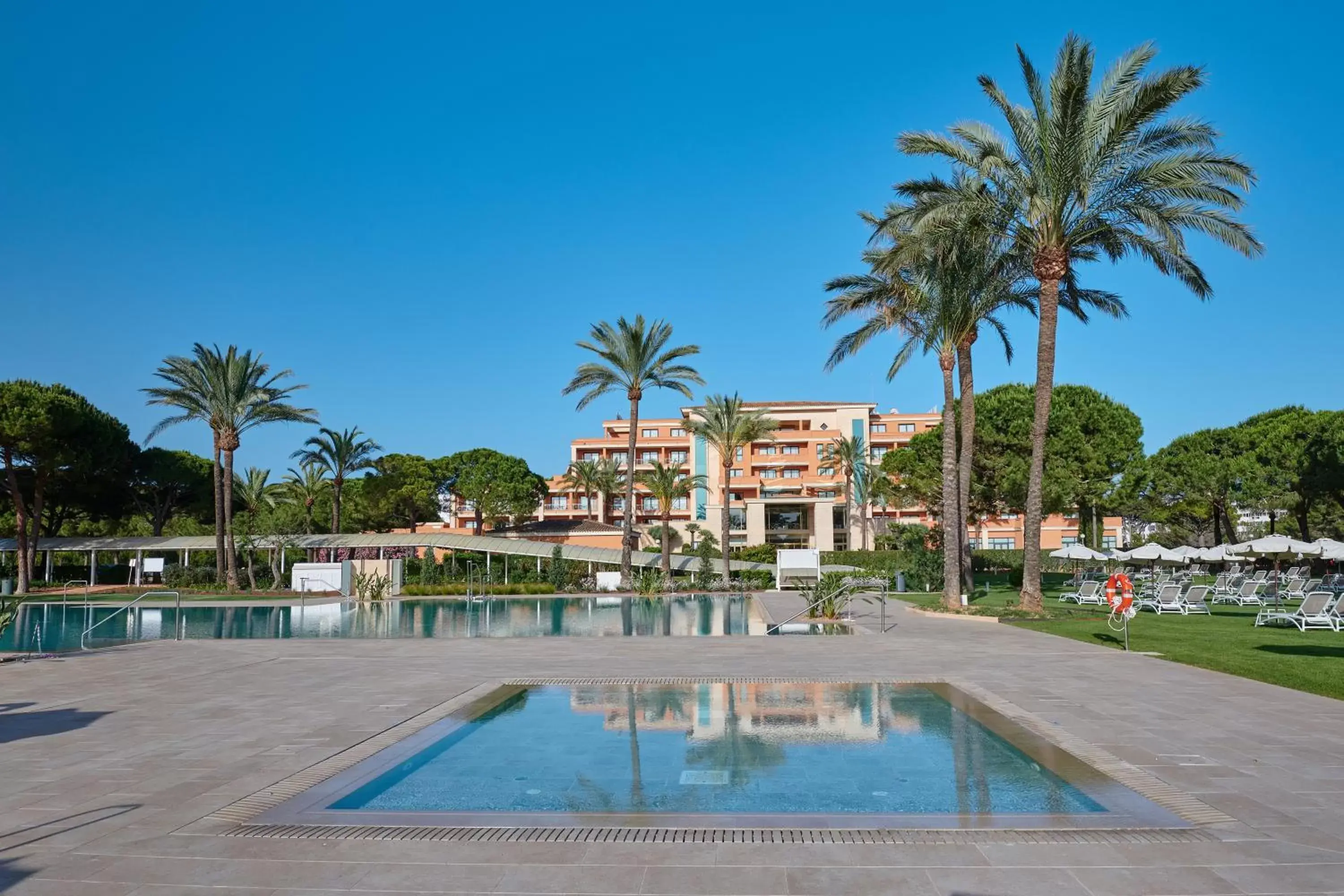 Property building in Hipotels Hipocampo Palace & Spa Property building in Hipotels Hipocampo Palace & Spa