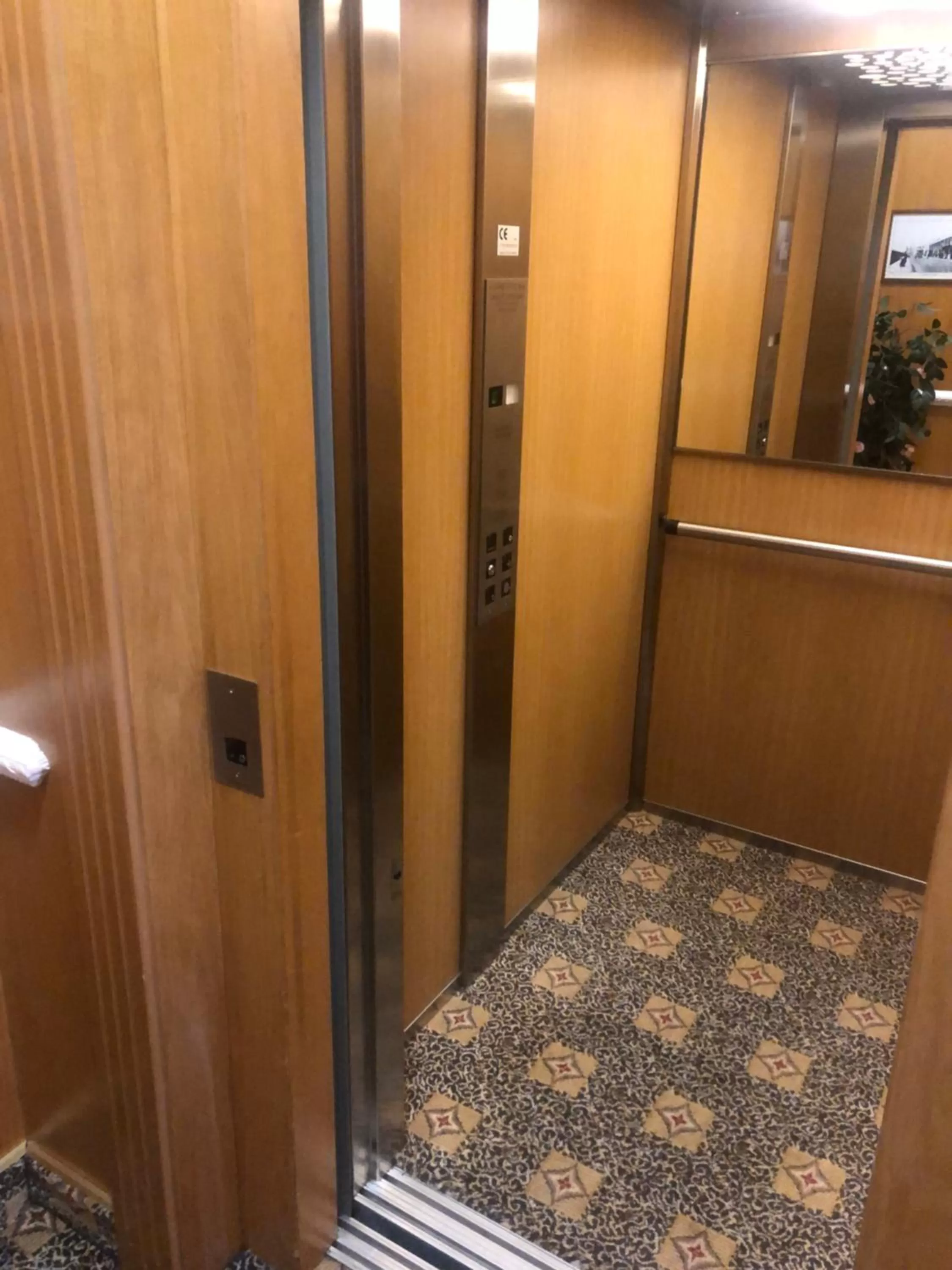 elevator in Bessemer Hotel