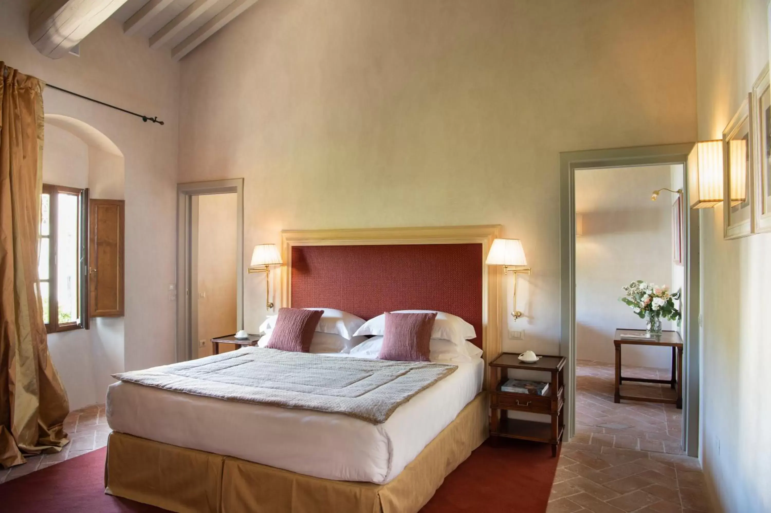 Bed in VIESCA Suites & Villas Il Borro Toscana