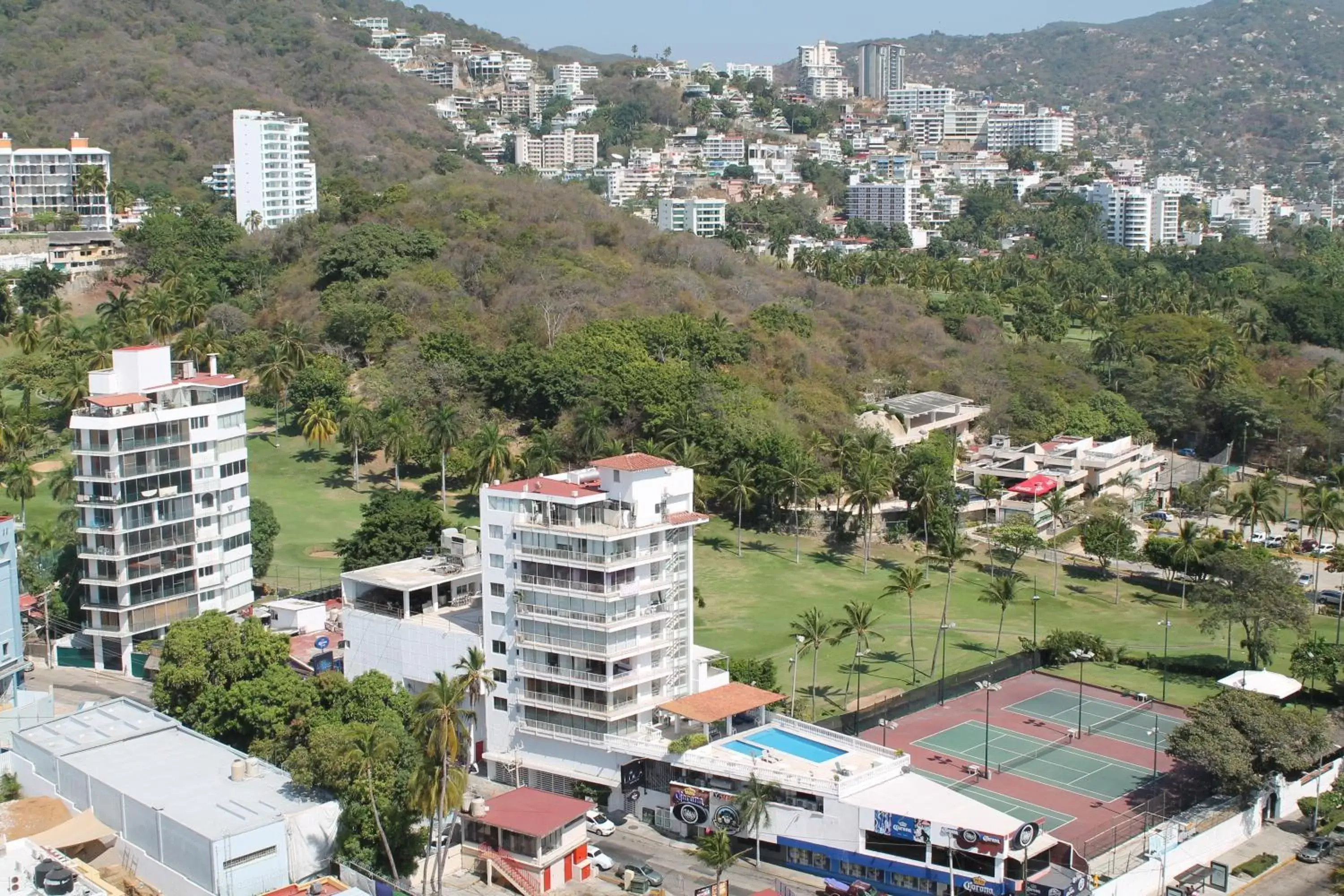 View (from property/room), Bird's-eye View in Calinda Beach Acapulco