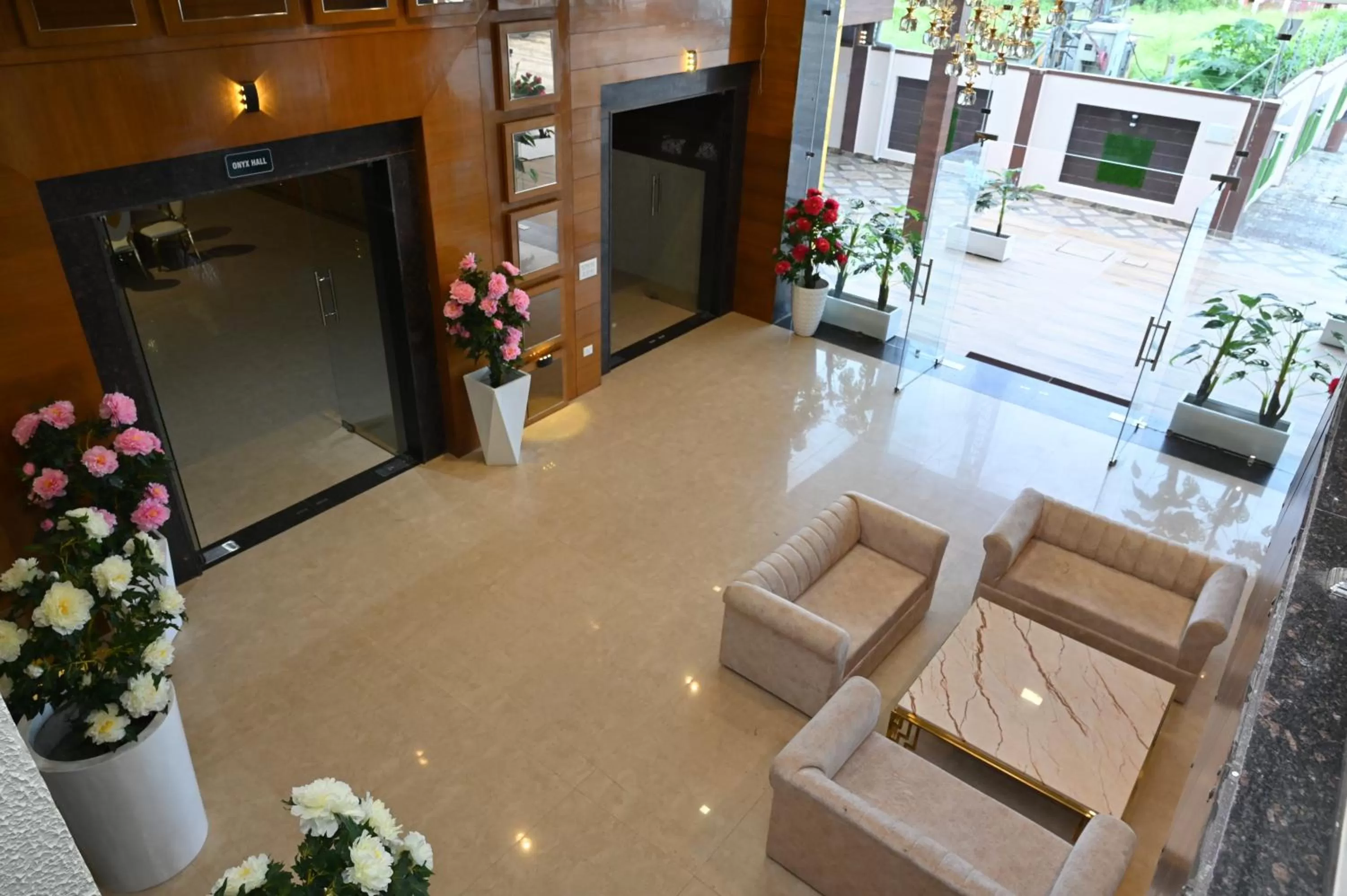 Patio in Hotel Vasdaa Grand