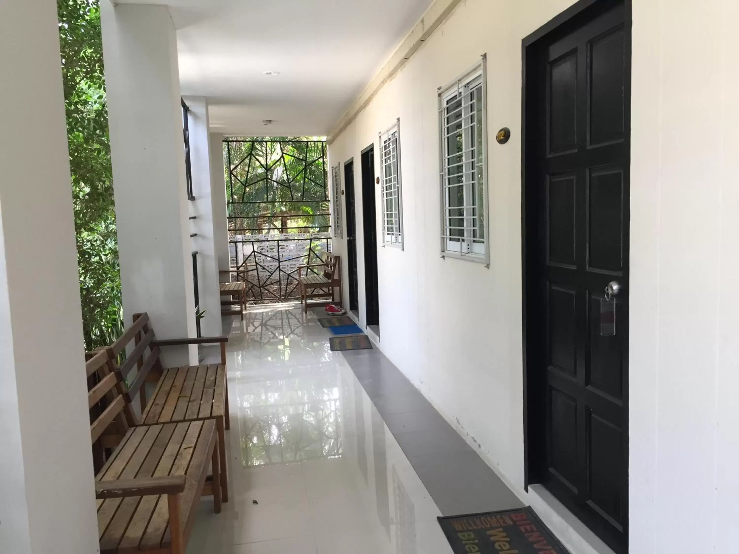 Facade/entrance, Balcony/Terrace in Rayonghouse Resort