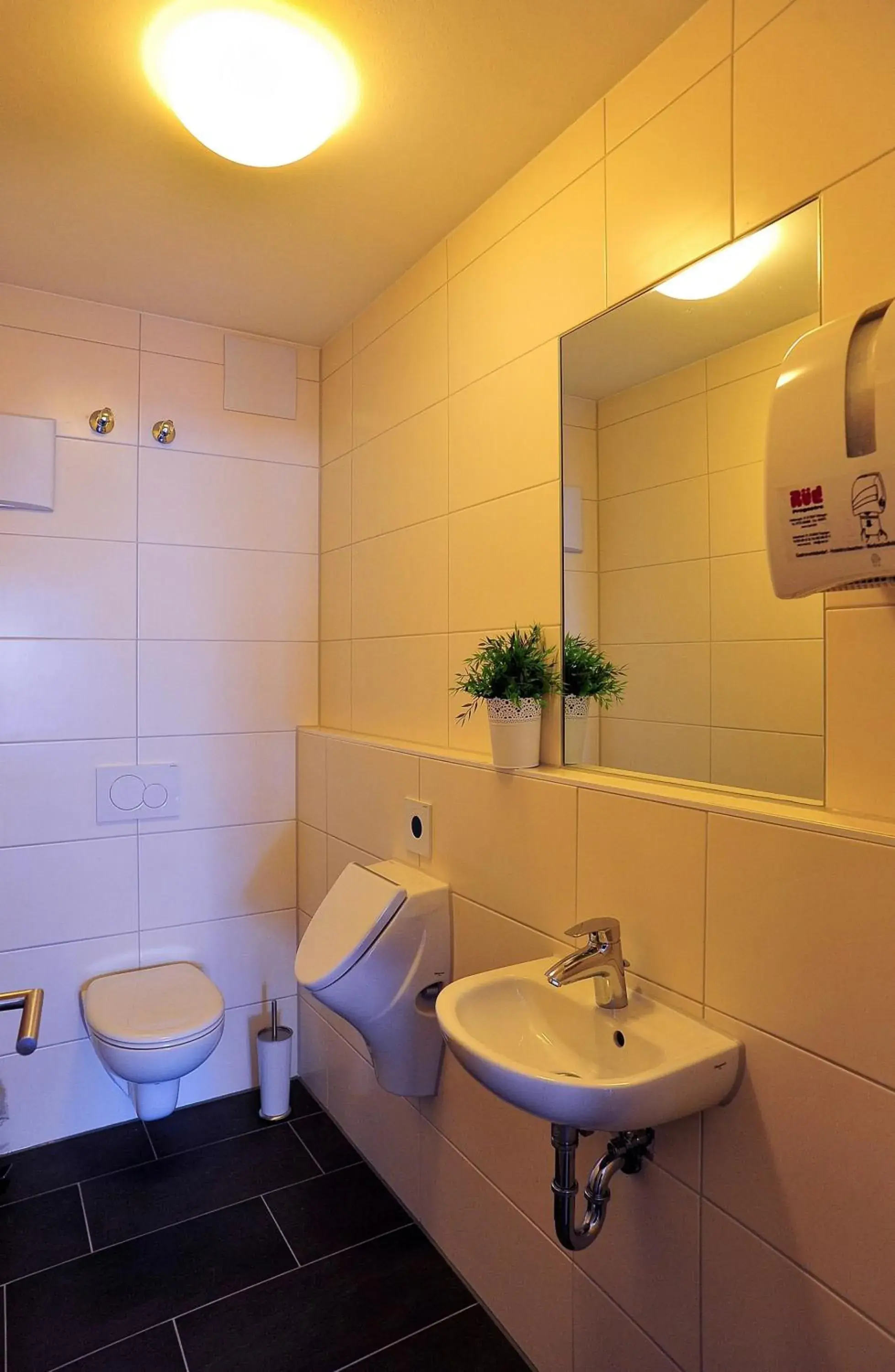 Bathroom in Gasthof Hotel Zum Hirsch***S