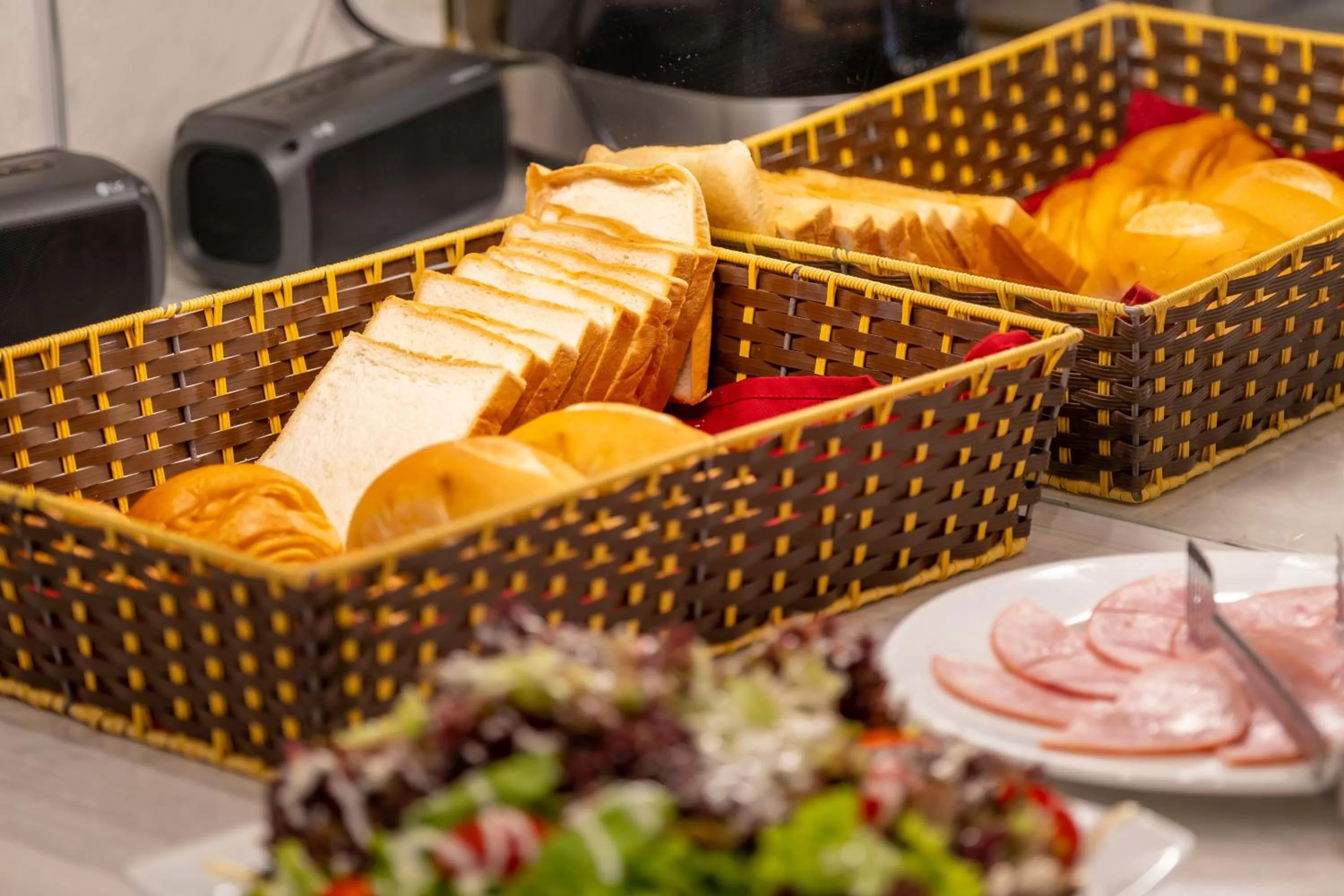 Food and drinks, Food in Le Beryl Hanoi Hotel