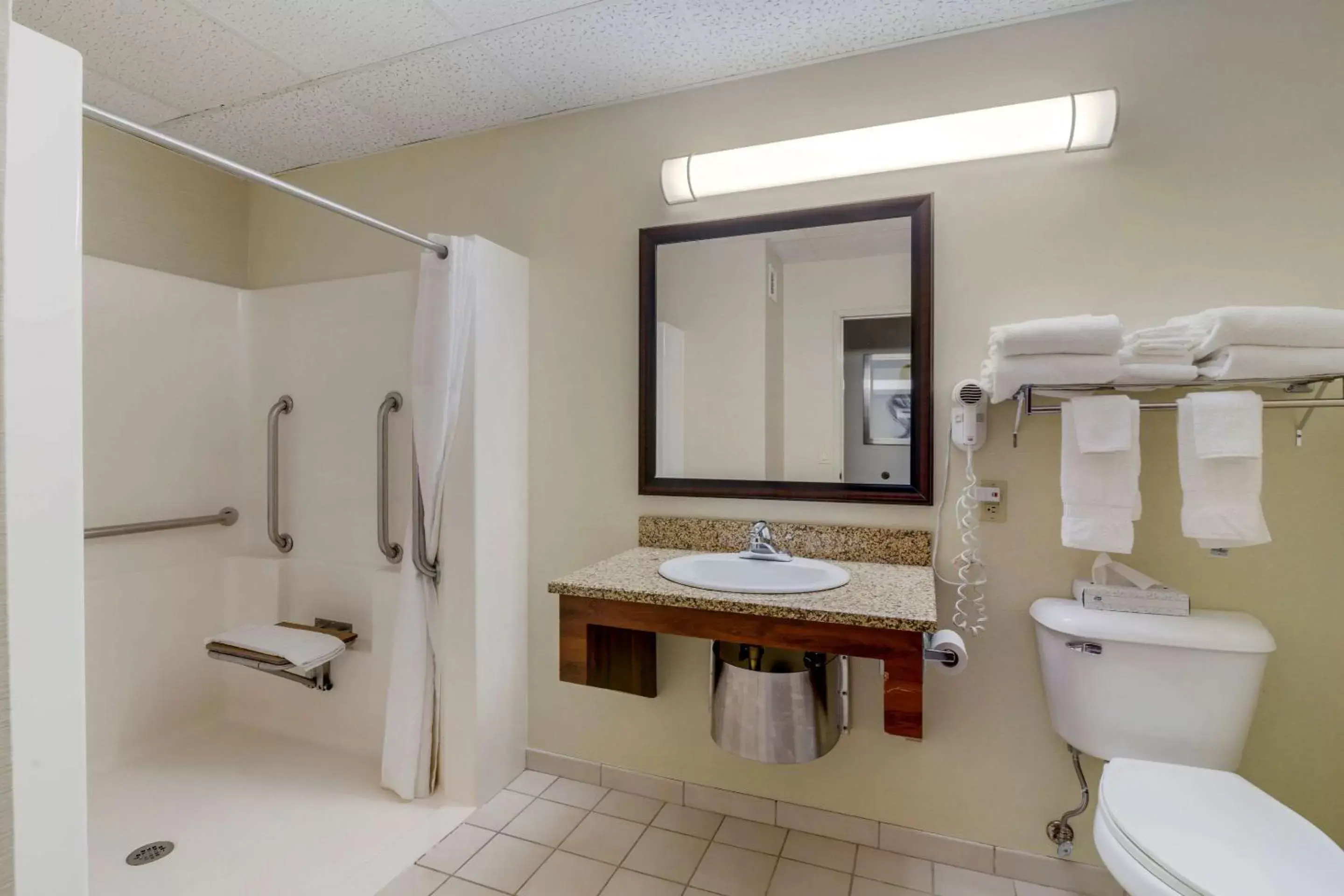 Bathroom in Comfort Inn Bismarck