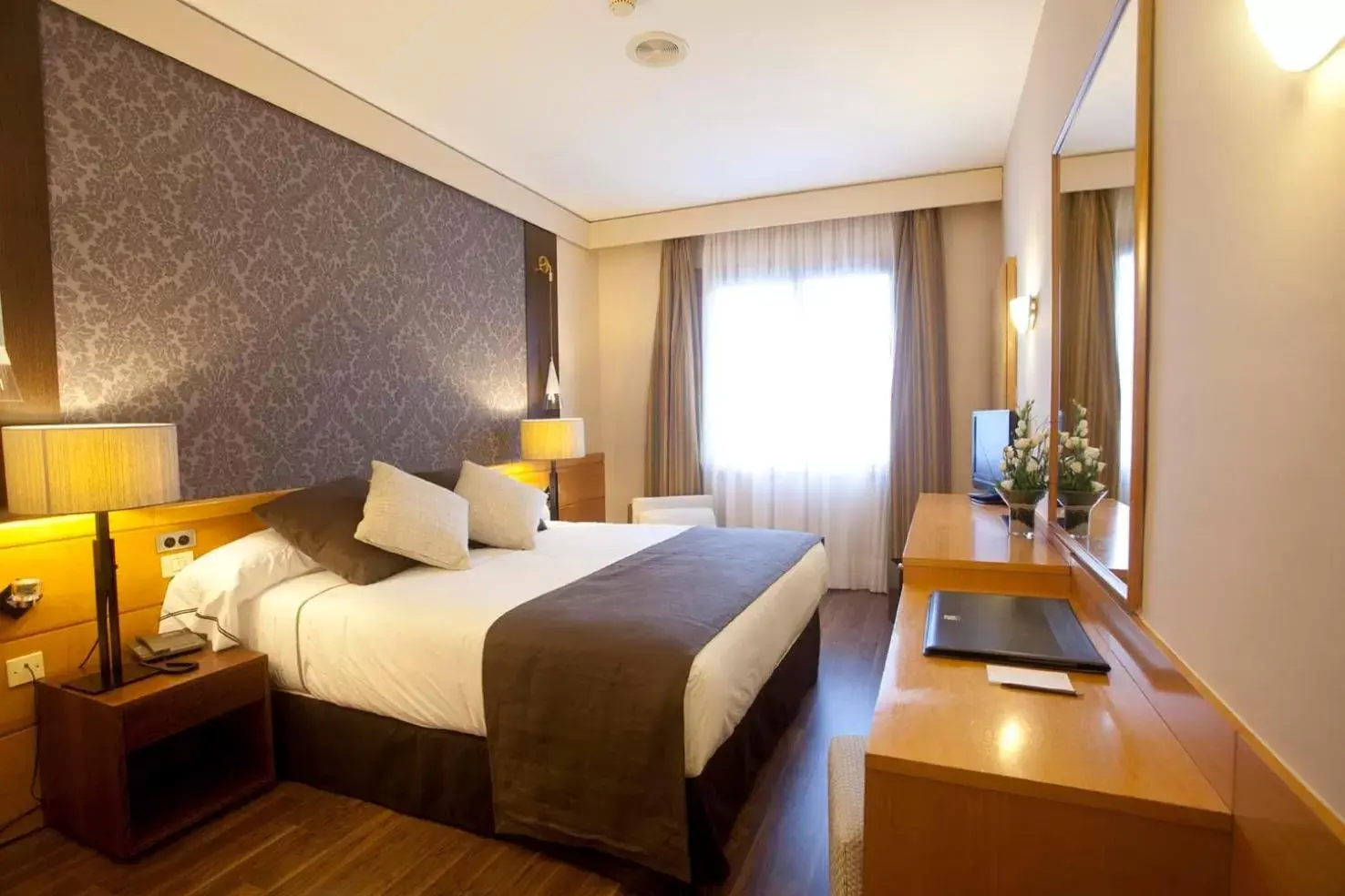 Bed in Hotel Alfonso IX
