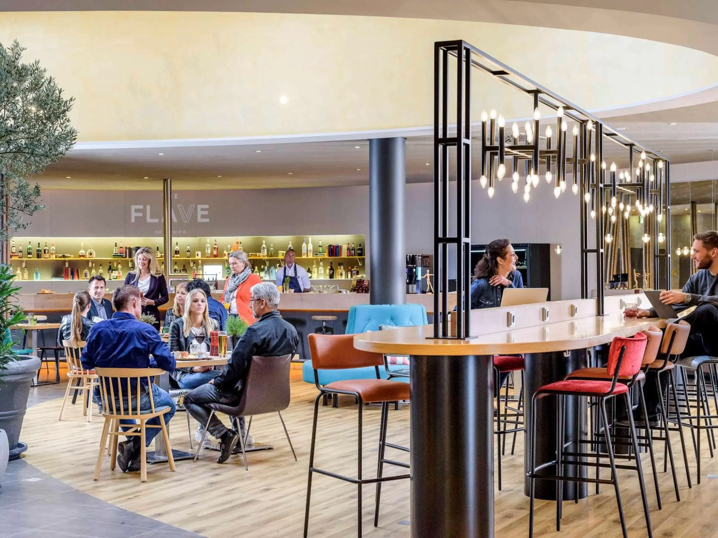 Lounge or bar, Restaurant/Places to Eat in Novotel München Airport