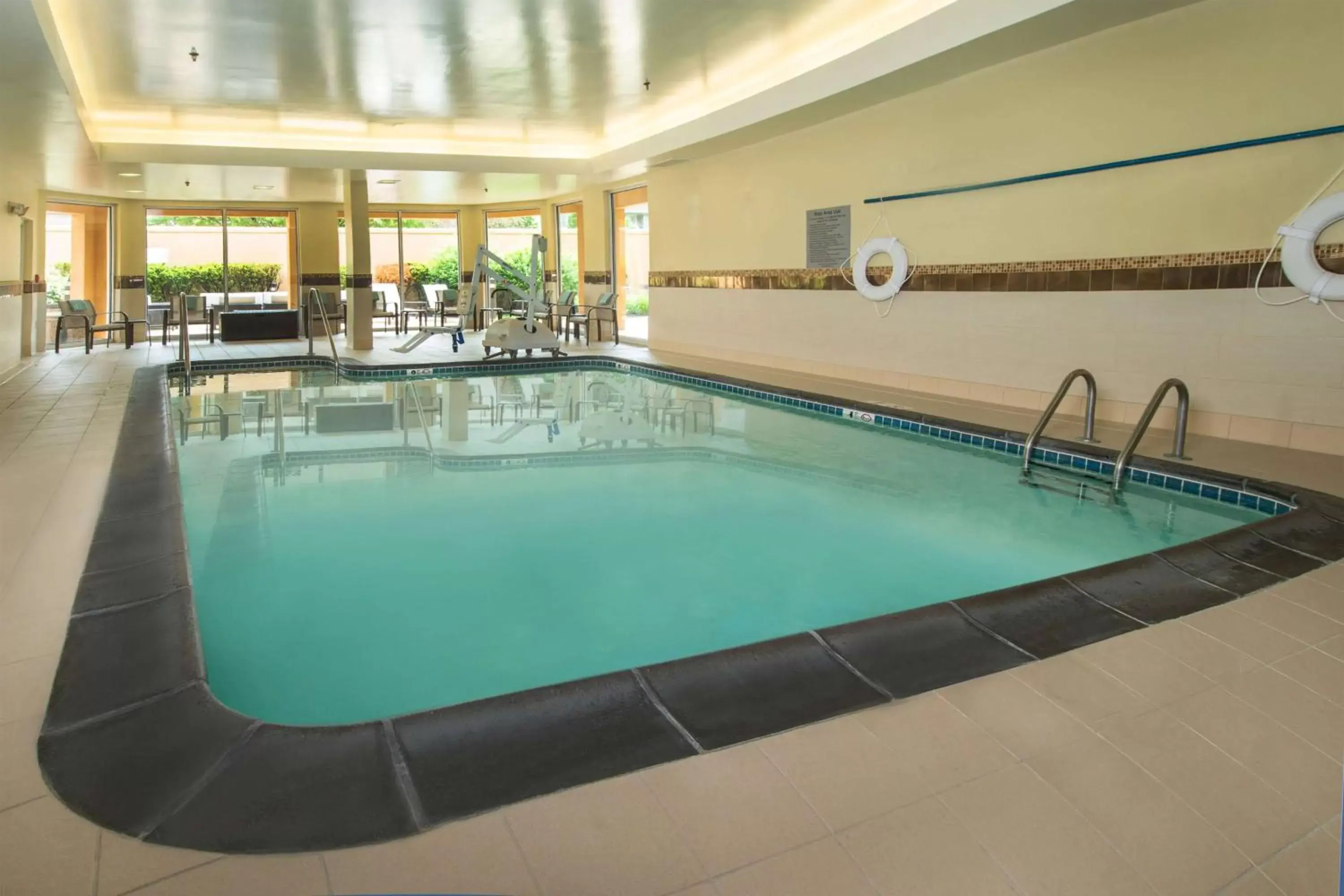 Pool view, Swimming Pool in Sonesta Select Allentown Bethlehem Airport