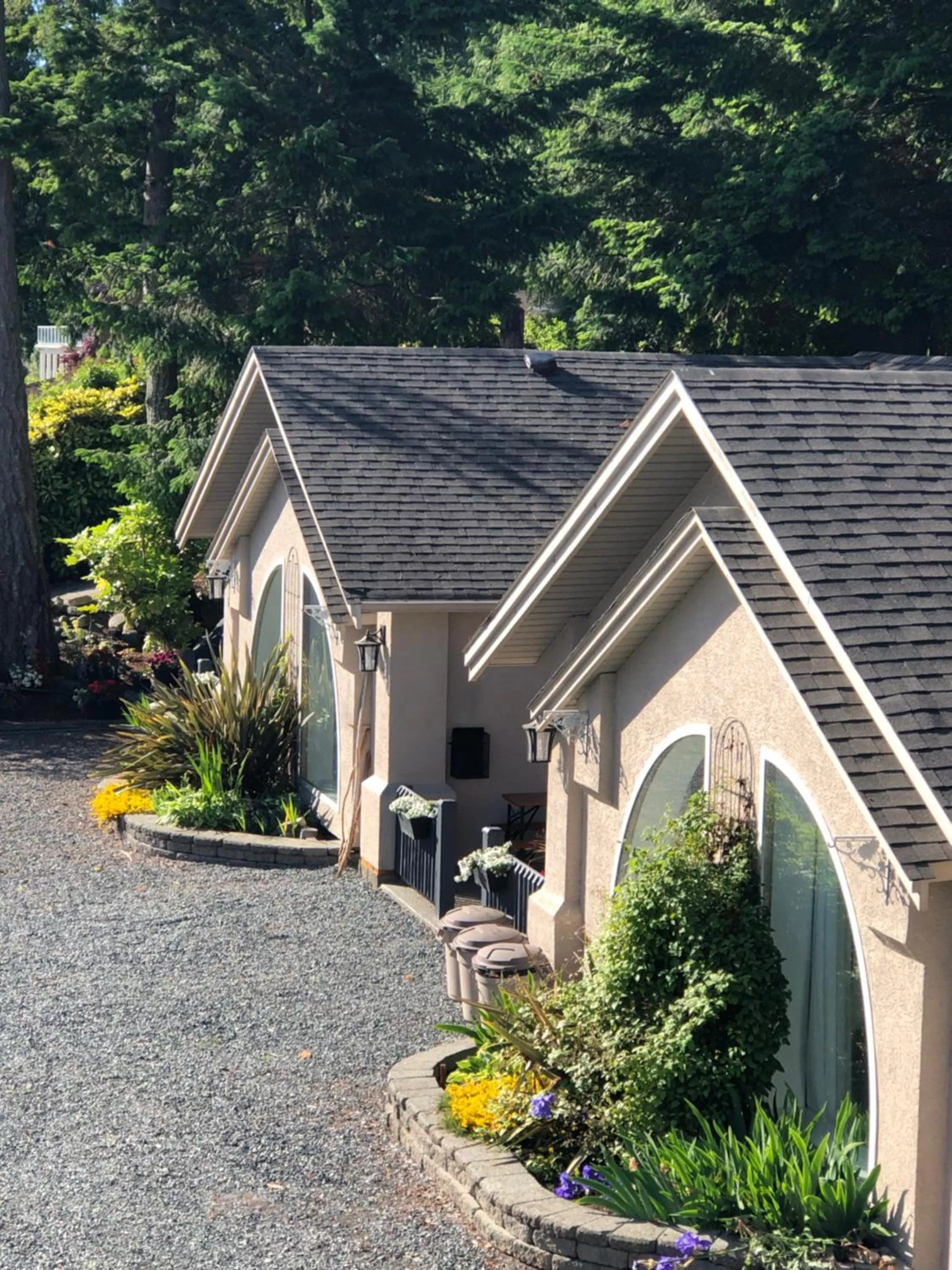 Property Building in Qualicum Breeze Beach Resort