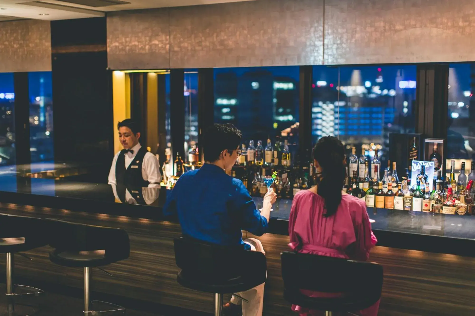 Restaurant/places to eat, Lounge/Bar in Okinawa Harborview Hotel