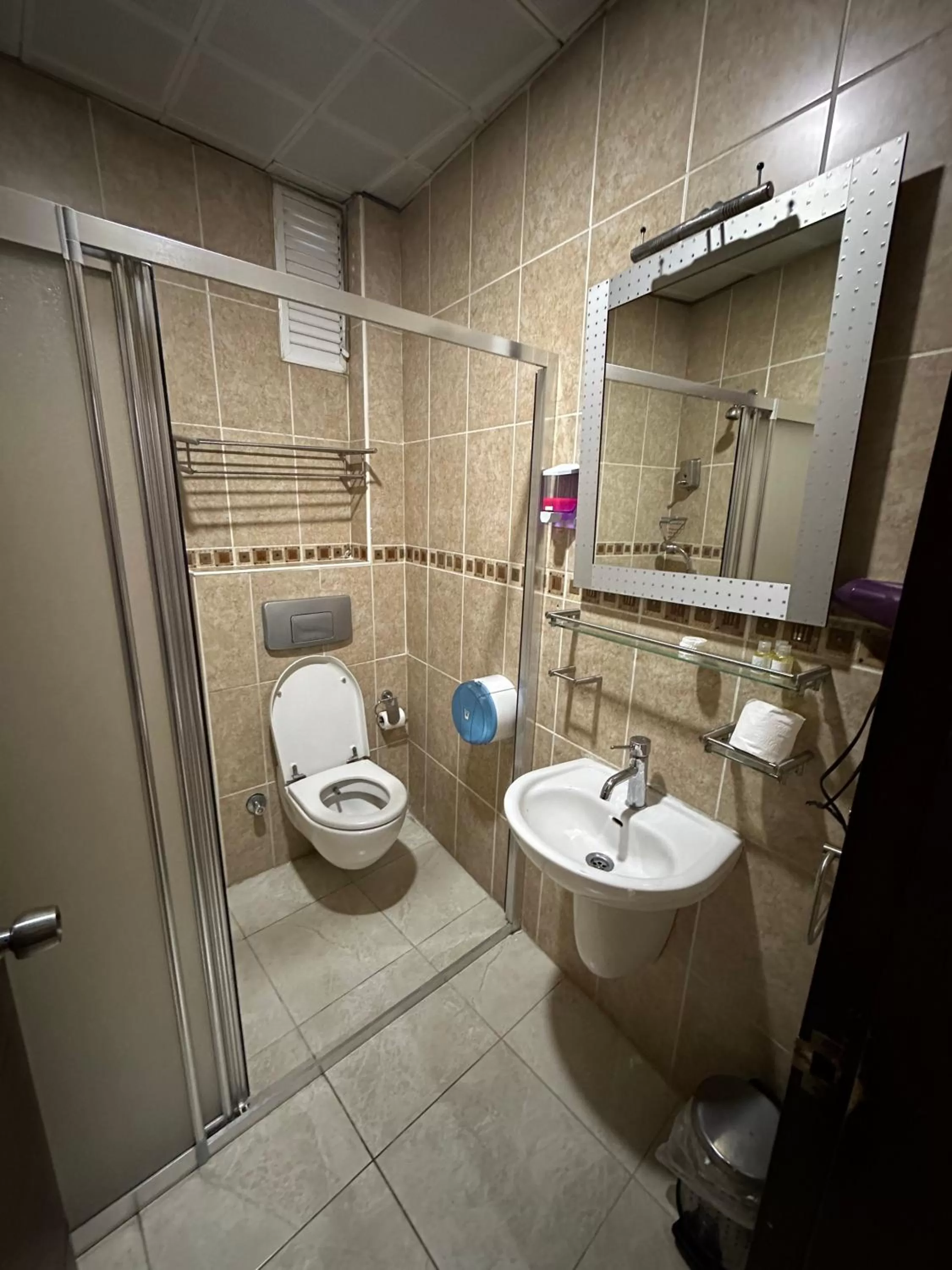 Shower, Bathroom in GanitaLife Otel