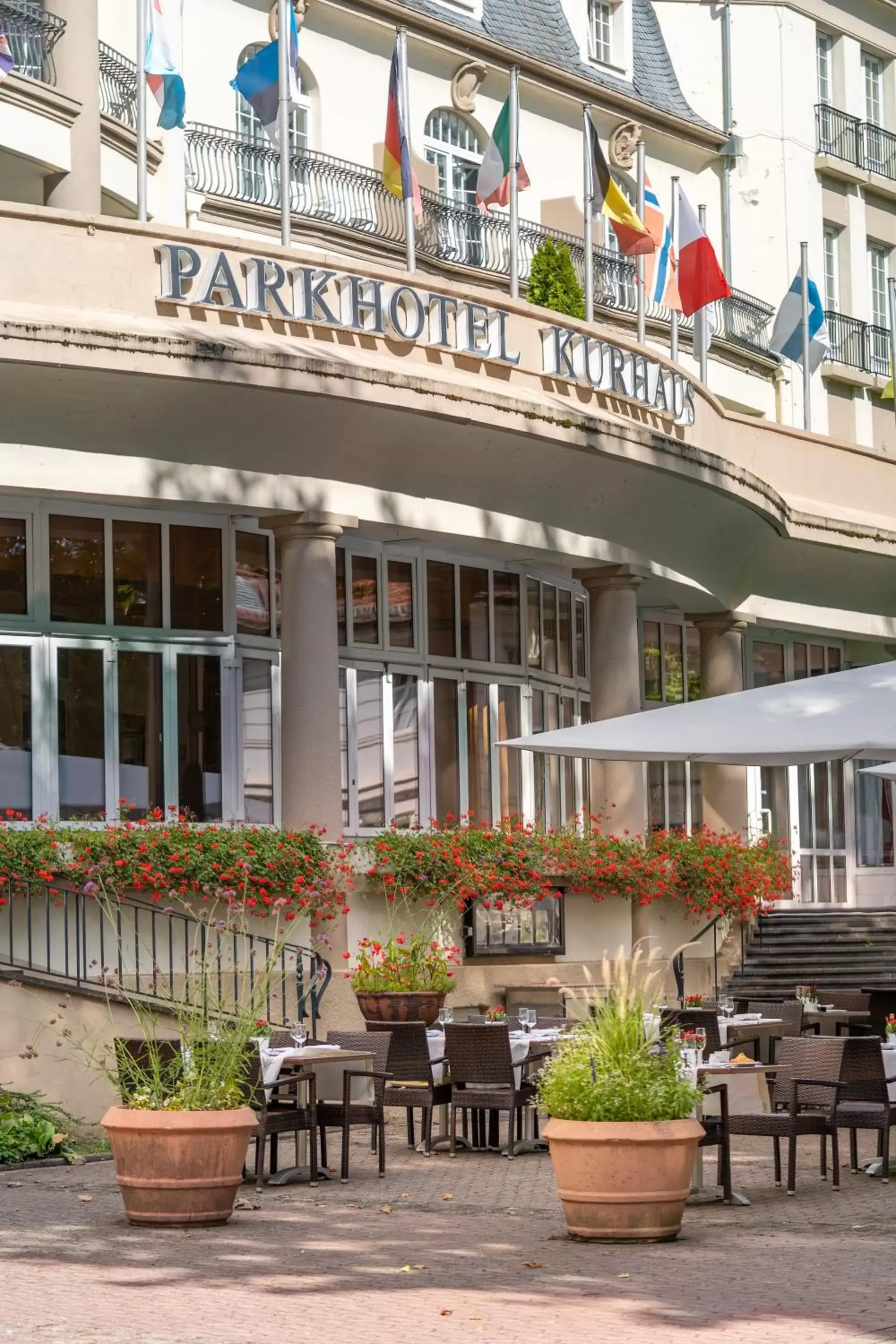 Restaurant/places to eat, Property Building in PK Parkhotel Kurhaus