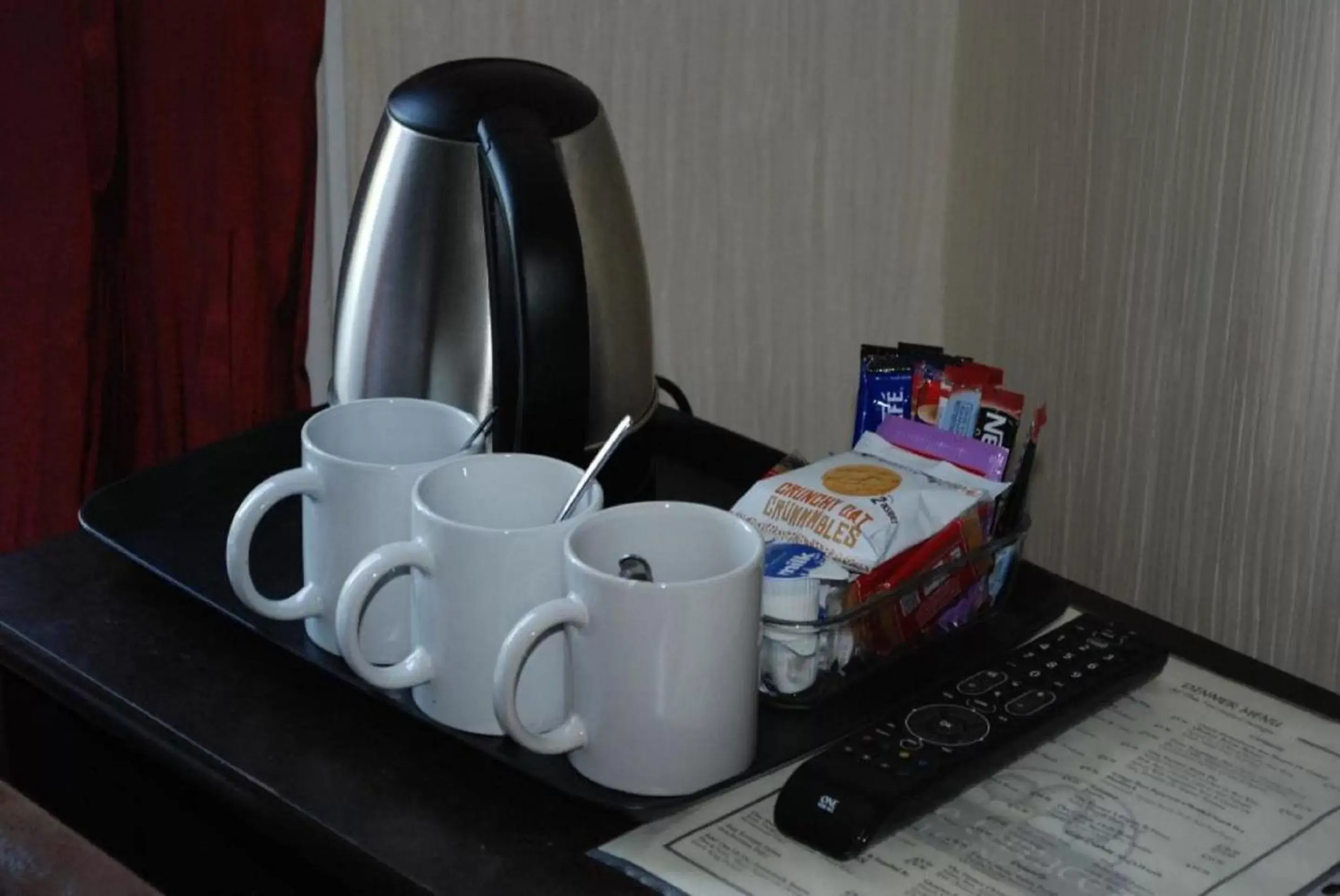 Bedroom, Coffee/Tea Facilities in Great Western Hotel Aberdeen