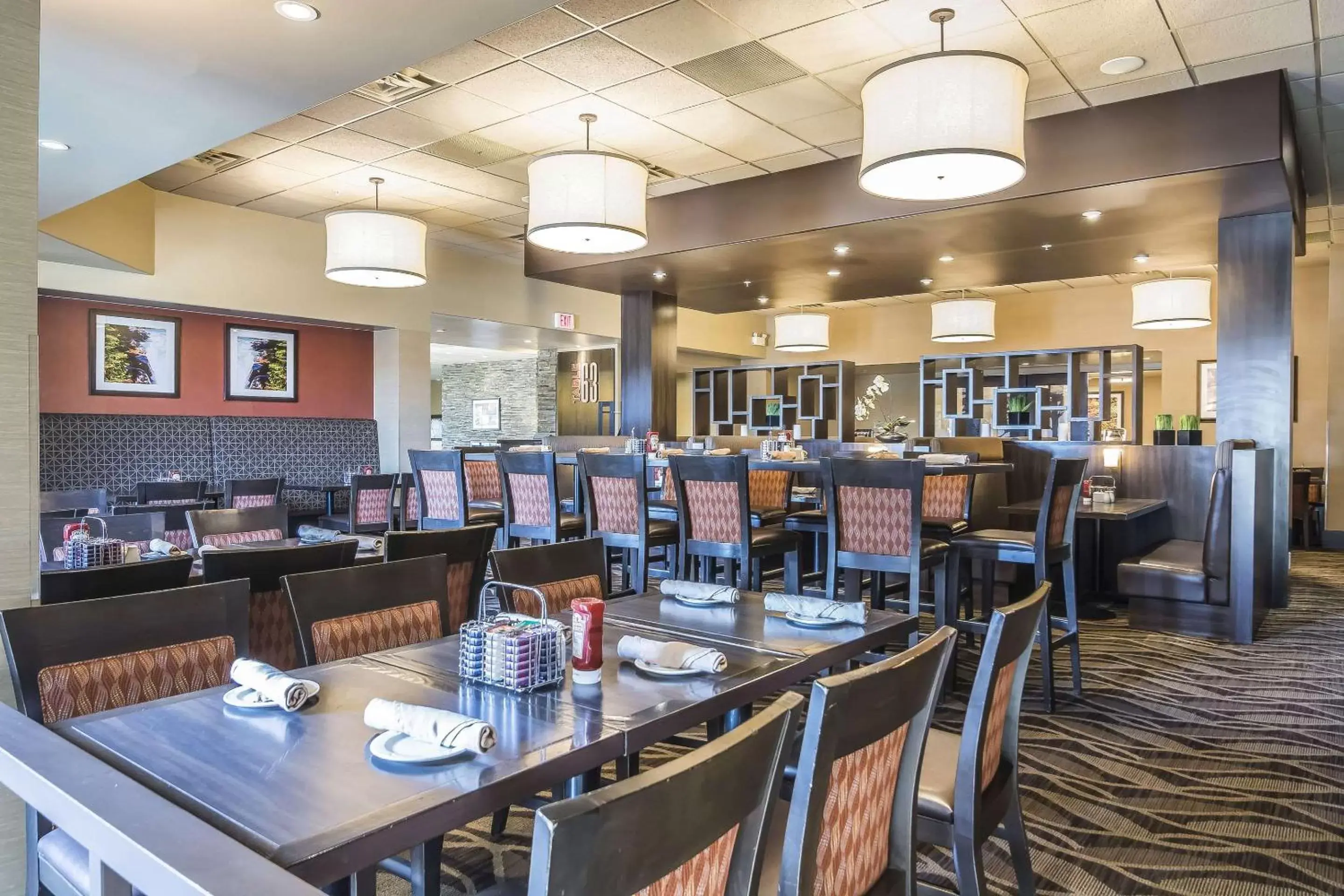 Restaurant/Places to Eat in Quality Hotel and Conference Centre Fort McMurray