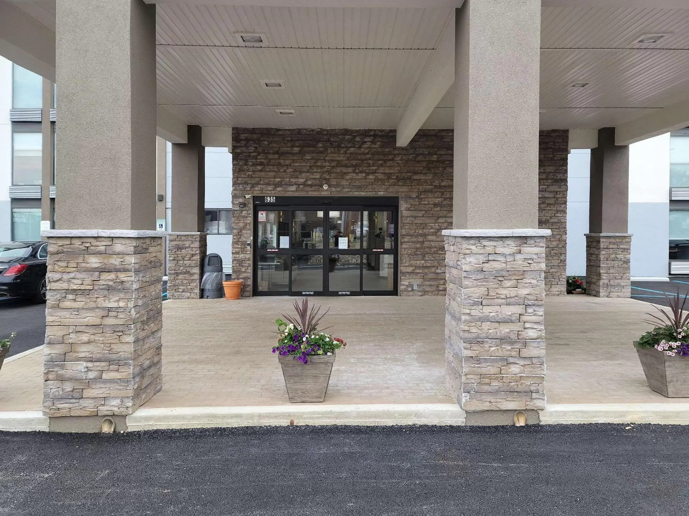 Property building in Comfort Inn & Suites Wyomissing - Reading