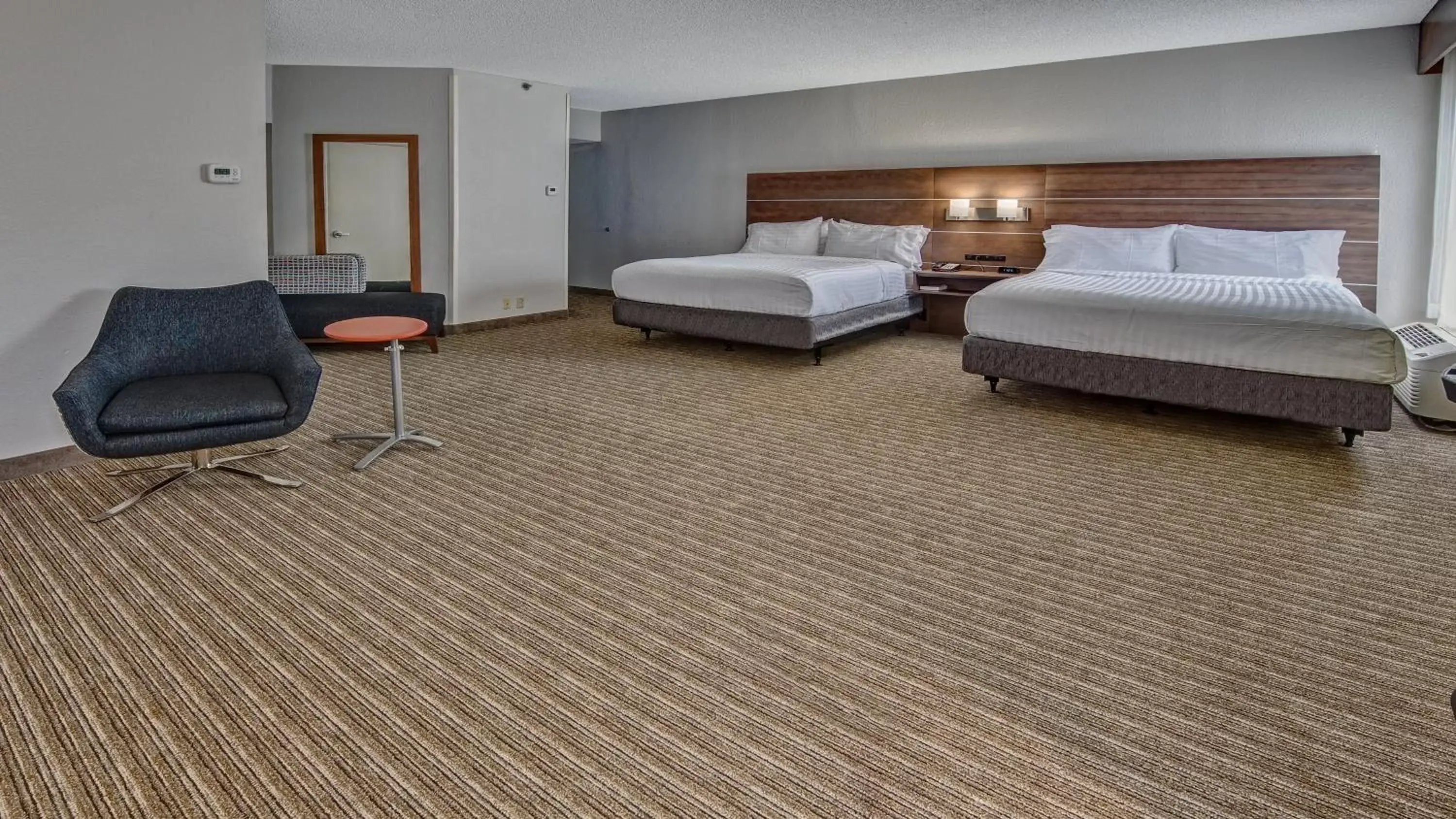 Photo of the whole room, Bed in Holiday Inn Express Memphis Medical Center - Midtown, an IHG Hotel