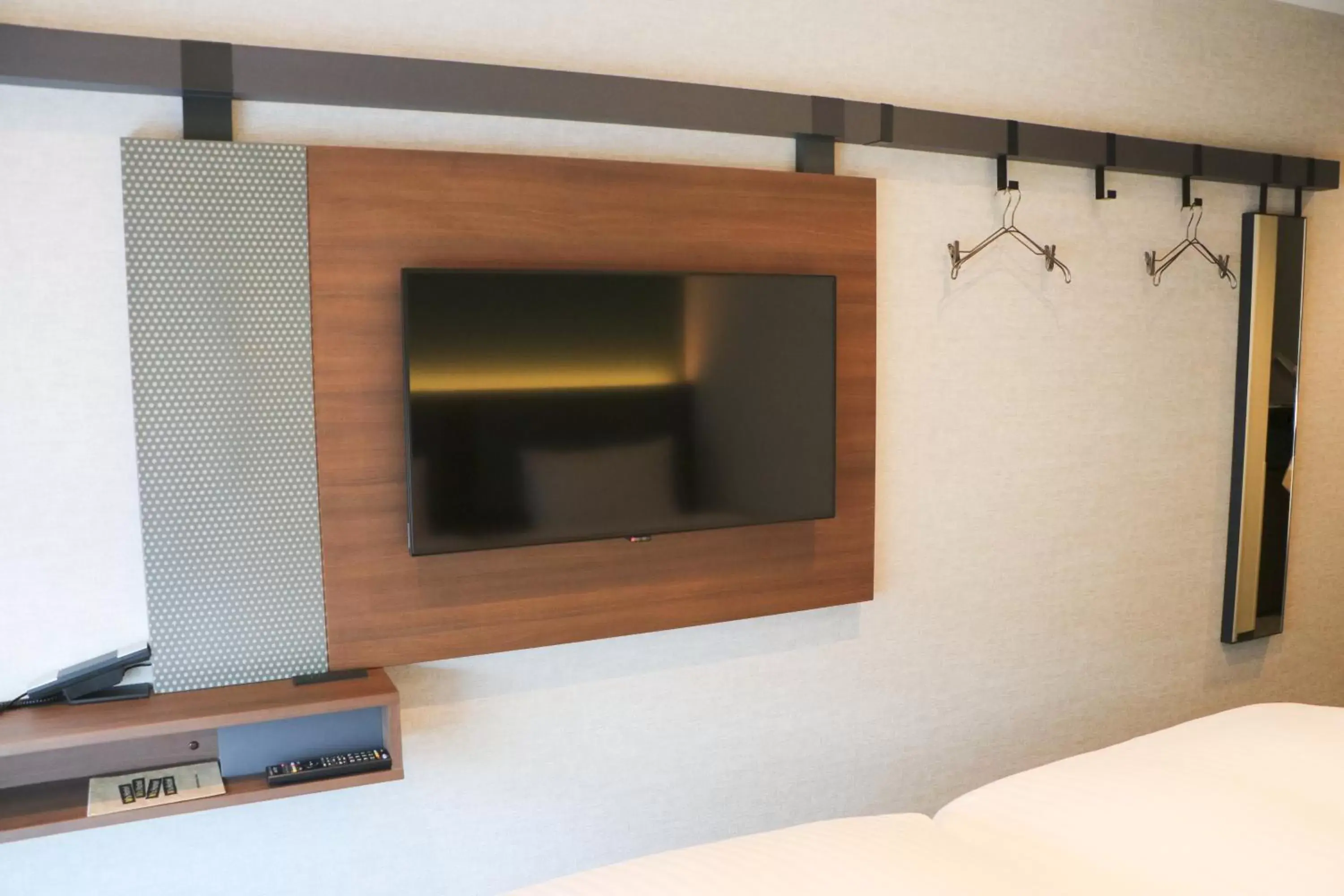 Photo of the whole room, TV/Entertainment Center in Hotel The M's Kyoto