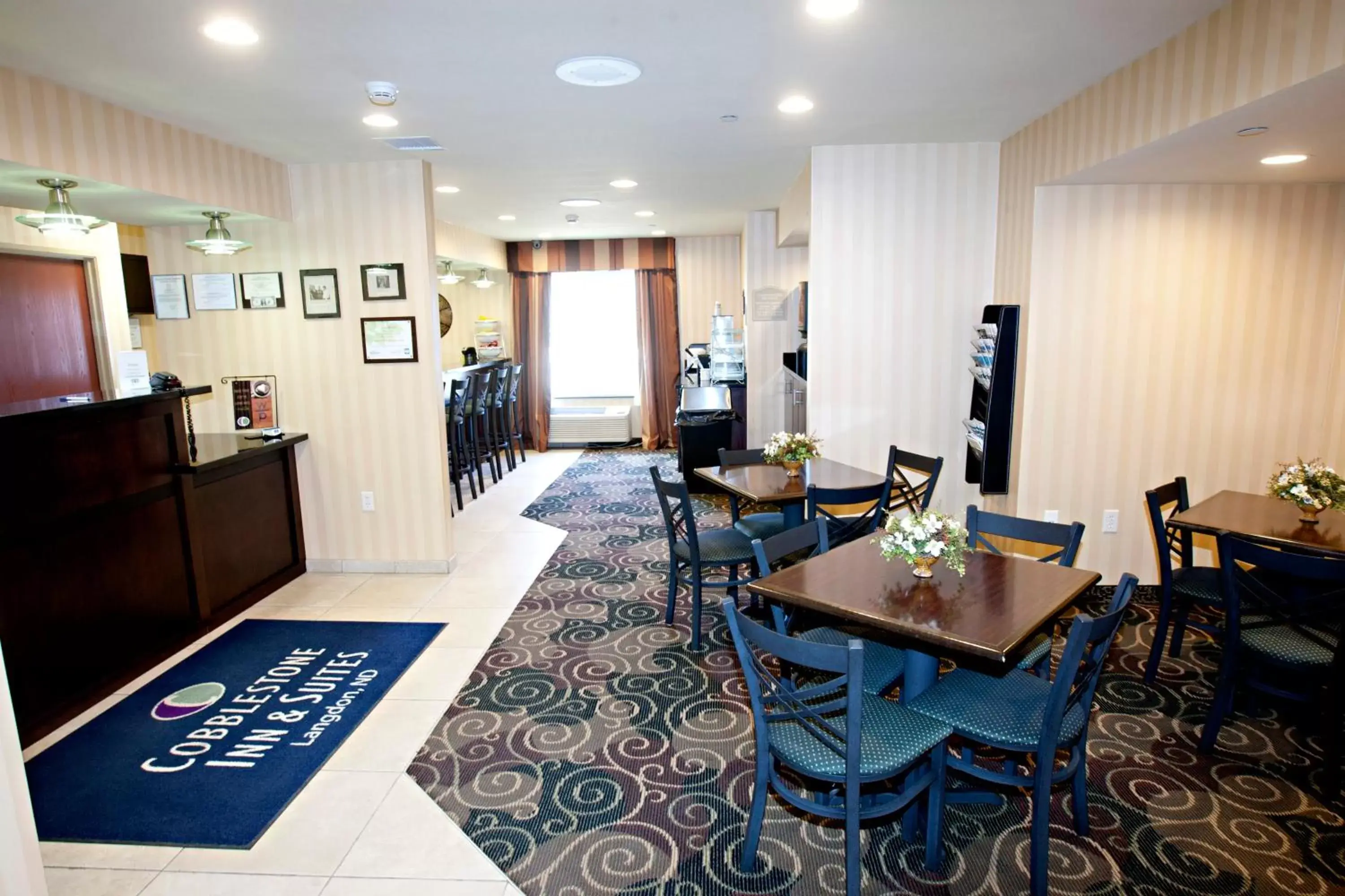 Lobby or reception in Cobblestone Inn & Suites - Langdon