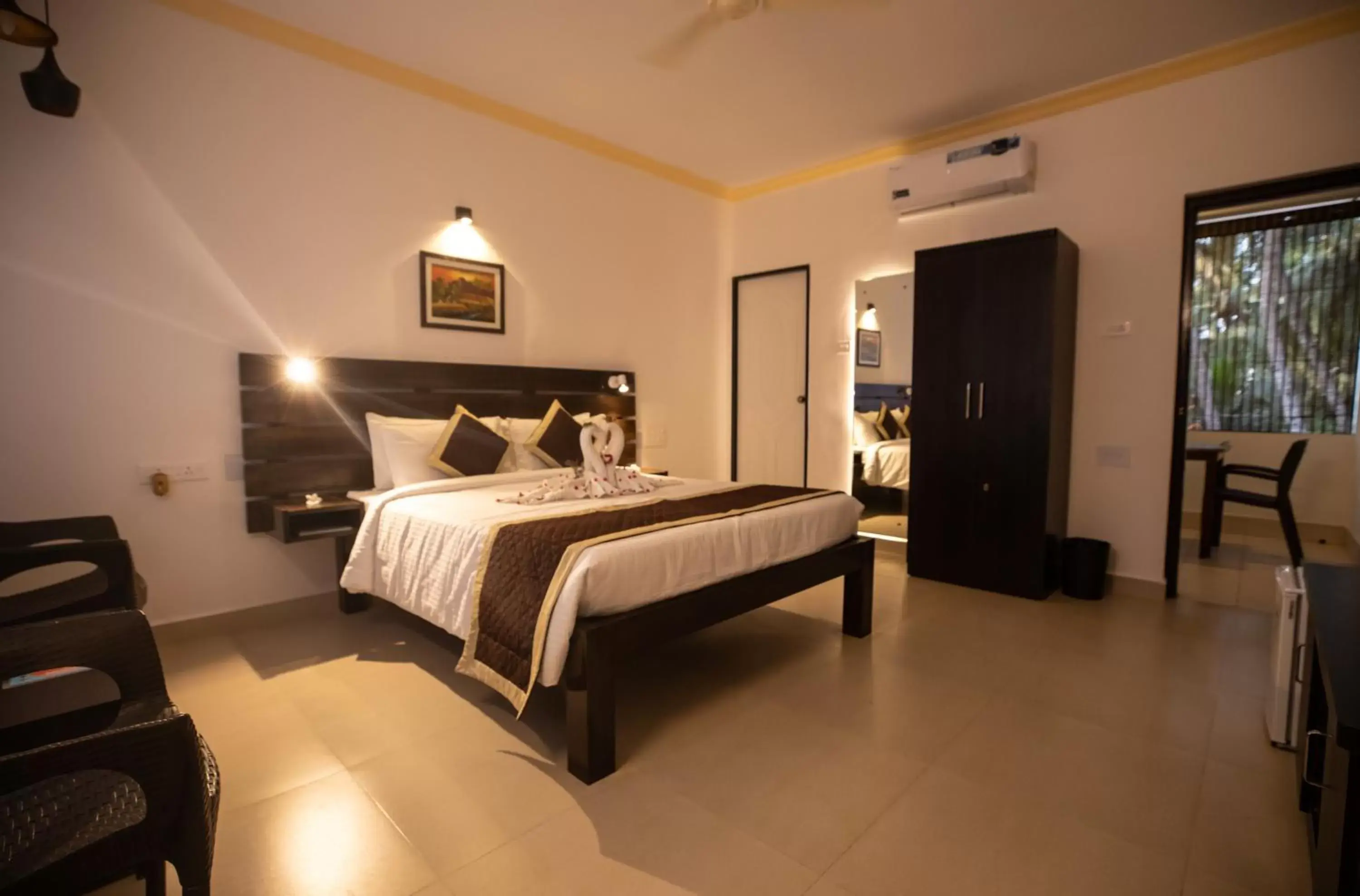 Bed in The Woodside Inn Bed in The Woodside Inn