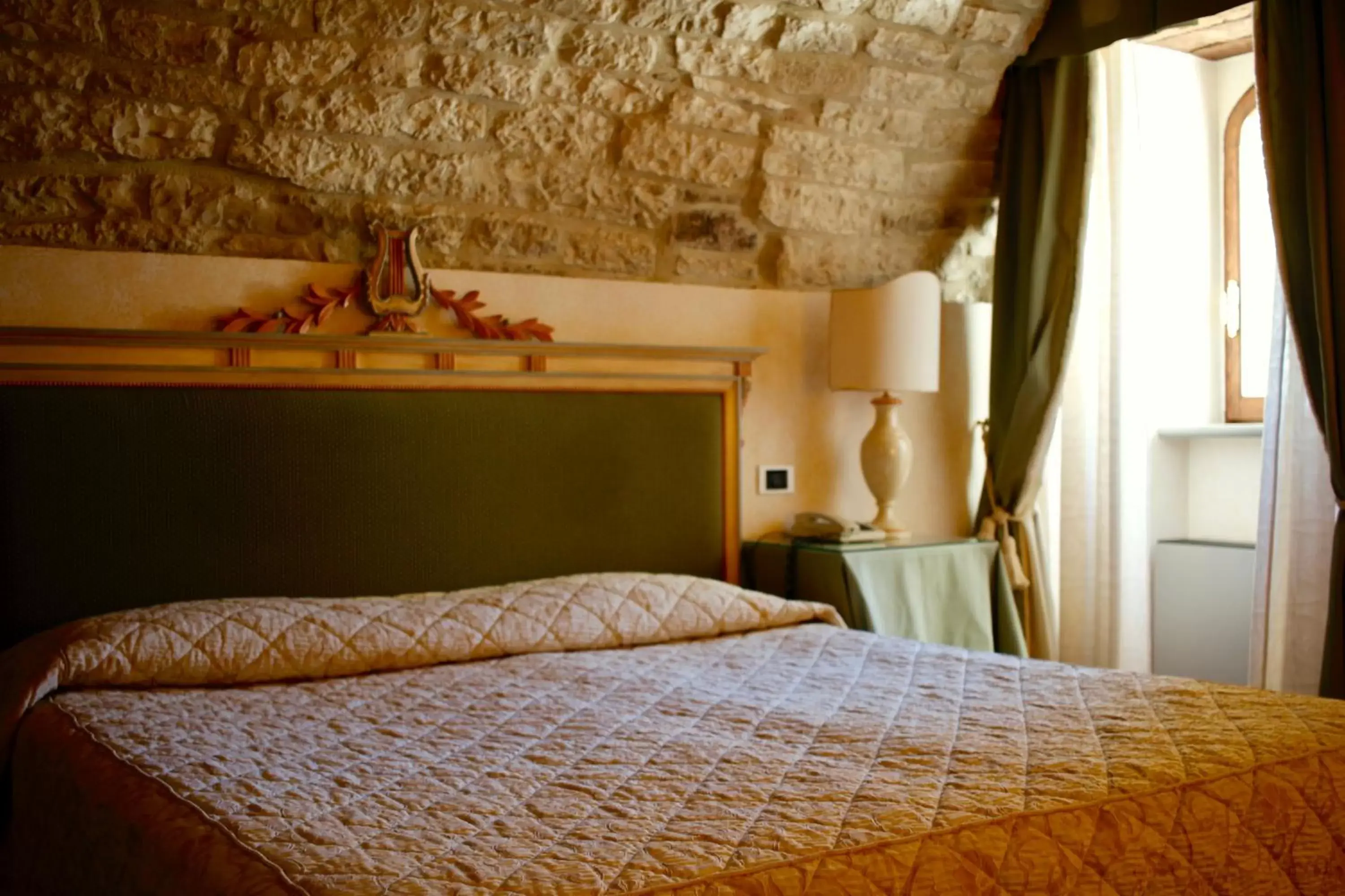 Decorative detail, Bed in Relais Ducale