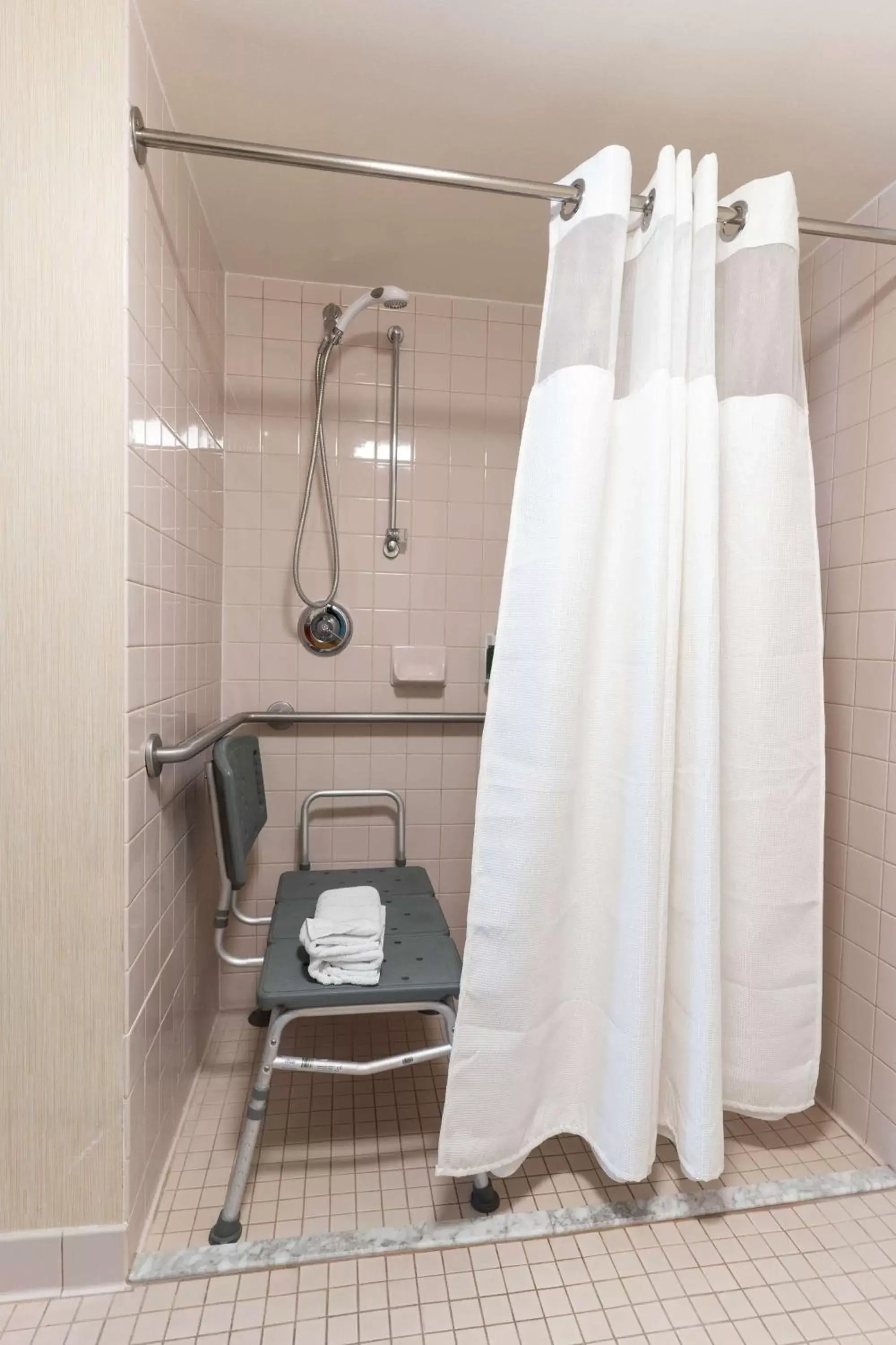 Bathroom in Sonesta ES Suites San Antonio Downtown Alamo Plaza