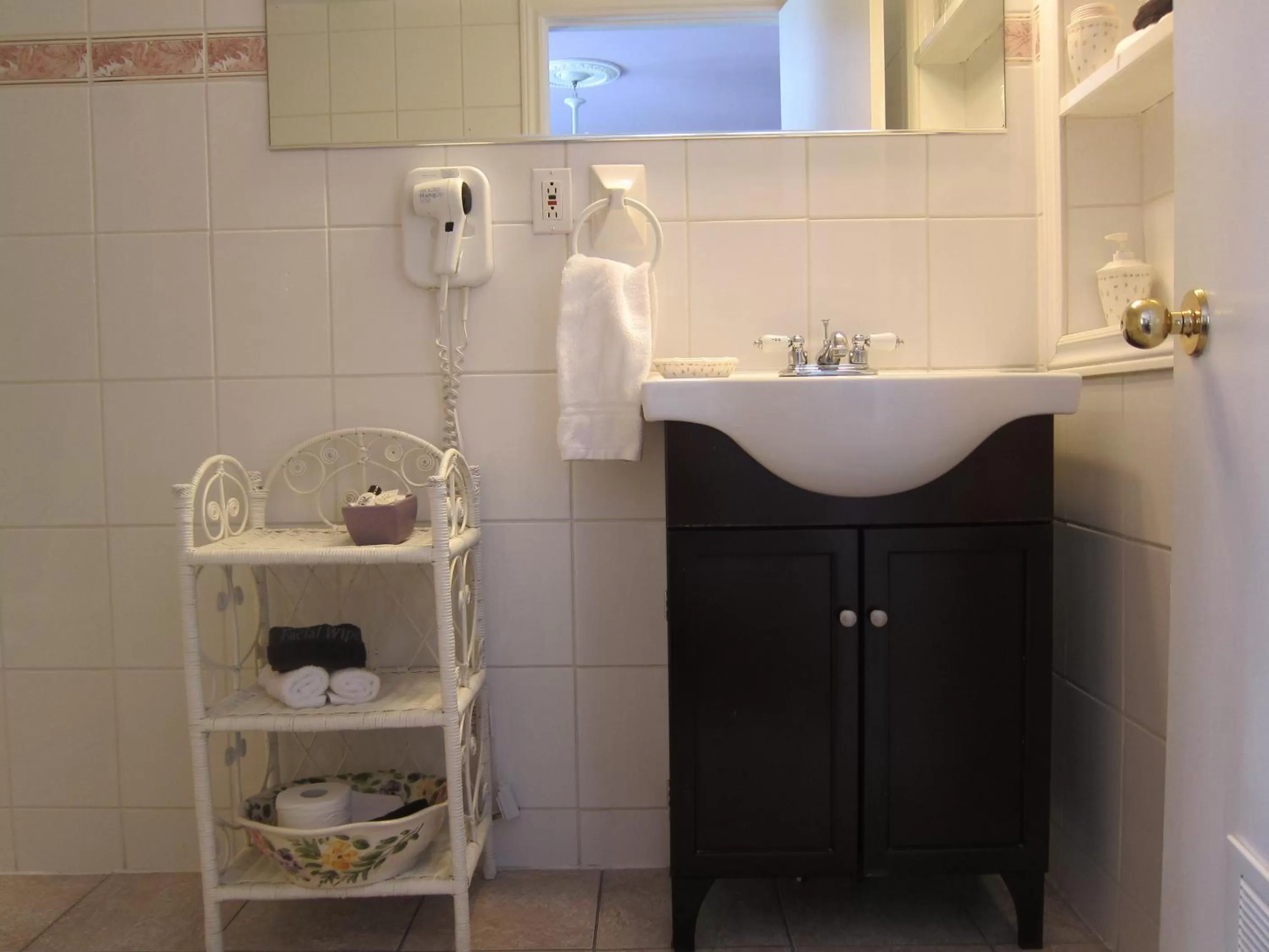 Bathroom in McGee's Inn