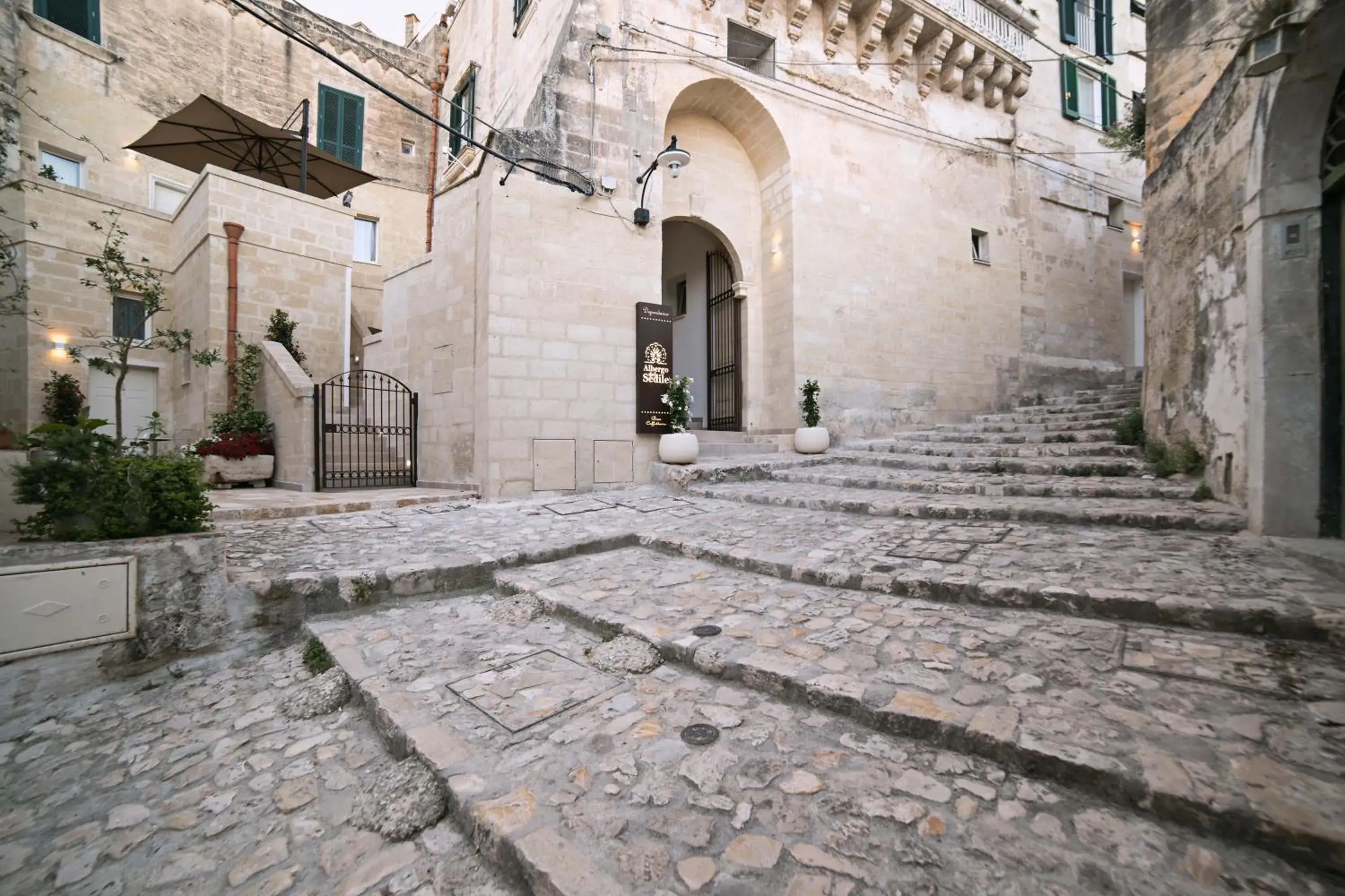 Facade/entrance in Albergo Del Sedile