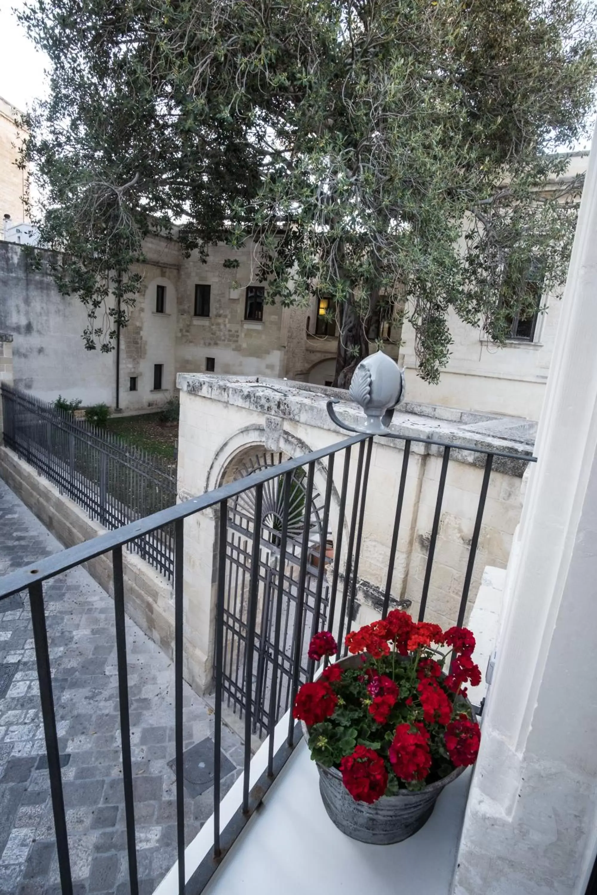 Street view in Palazzo Sant'Anna Lecce