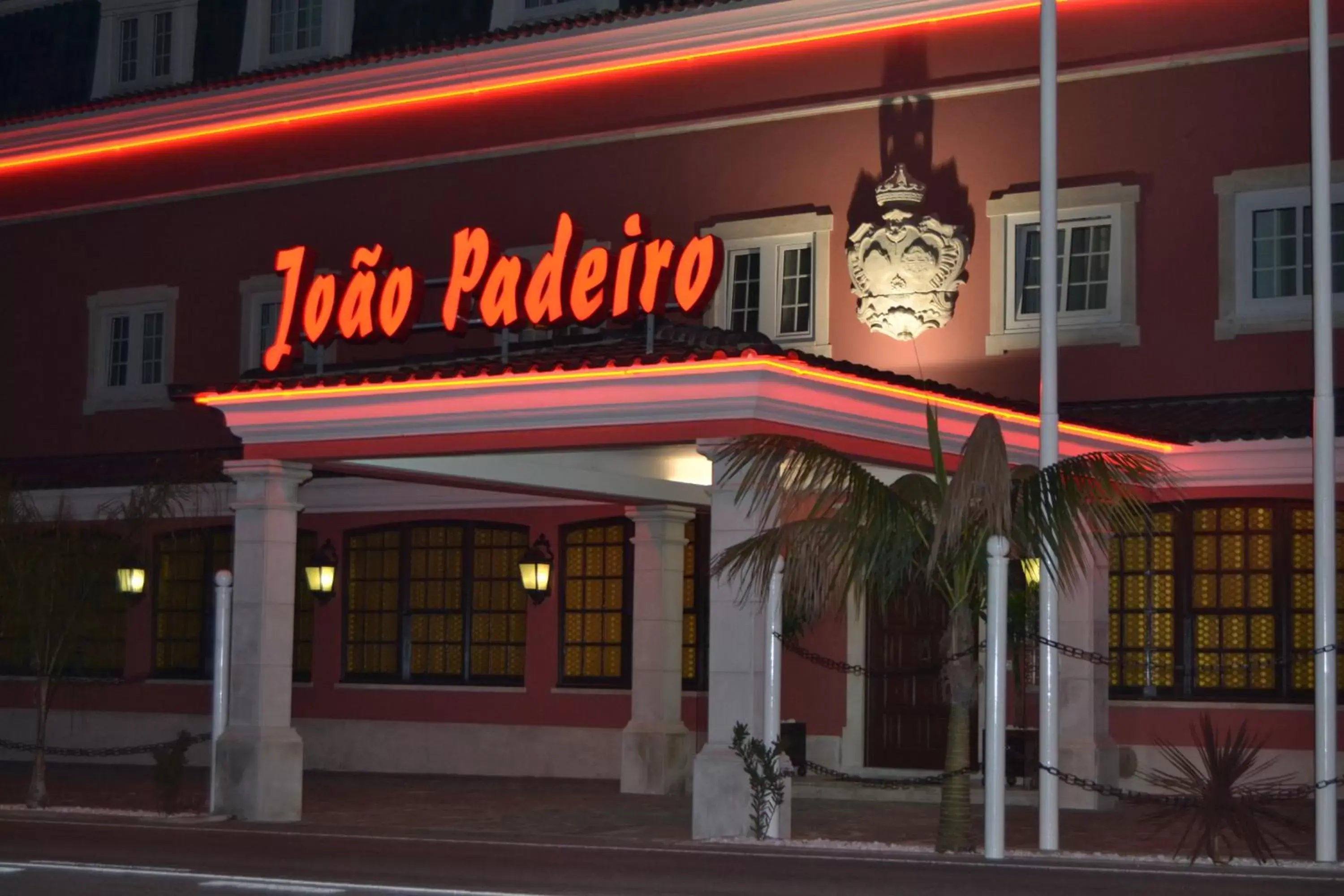 Facade/entrance in Hotel Joao Padeiro