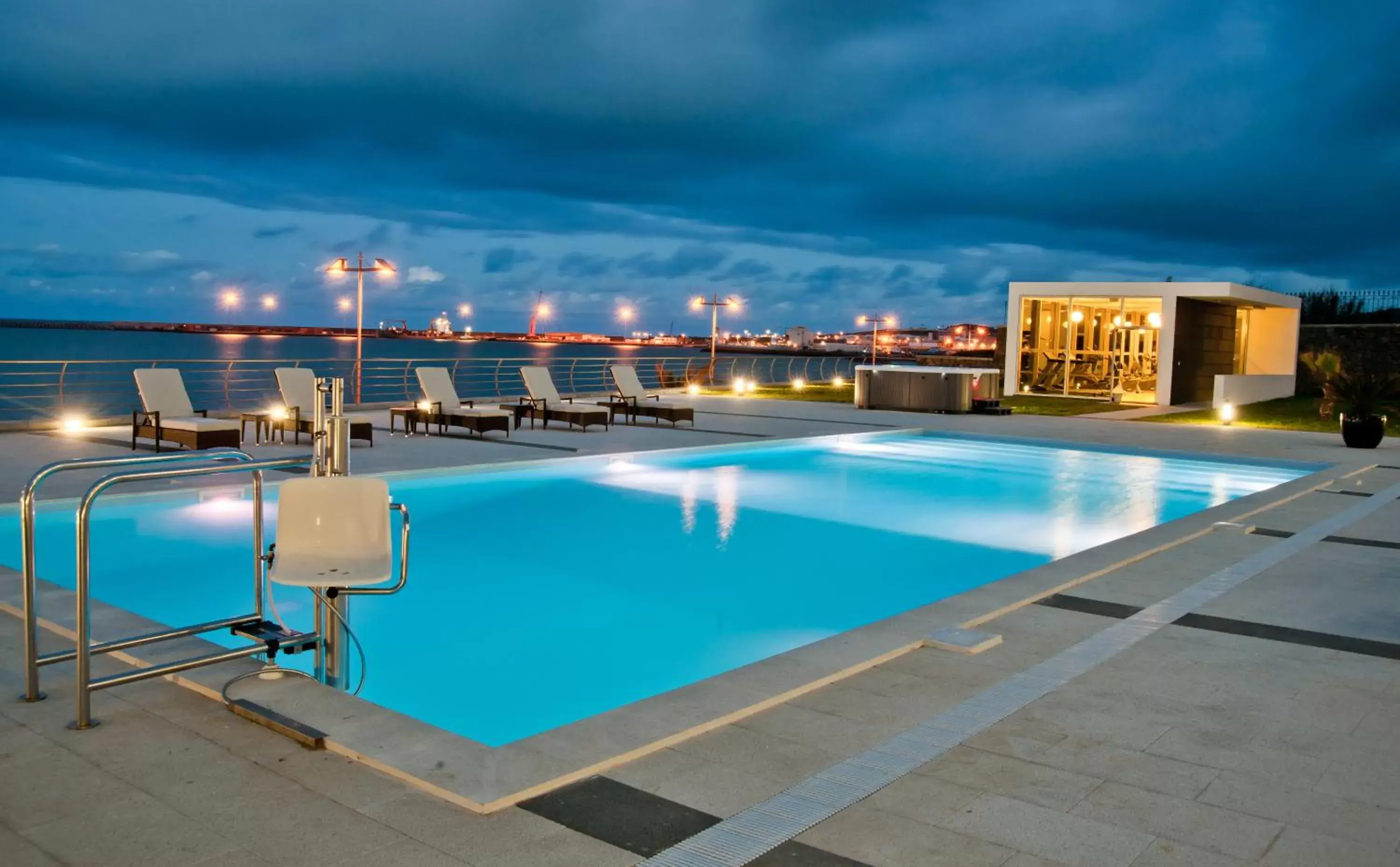 Swimming Pool in Atlantida Mar Hotel