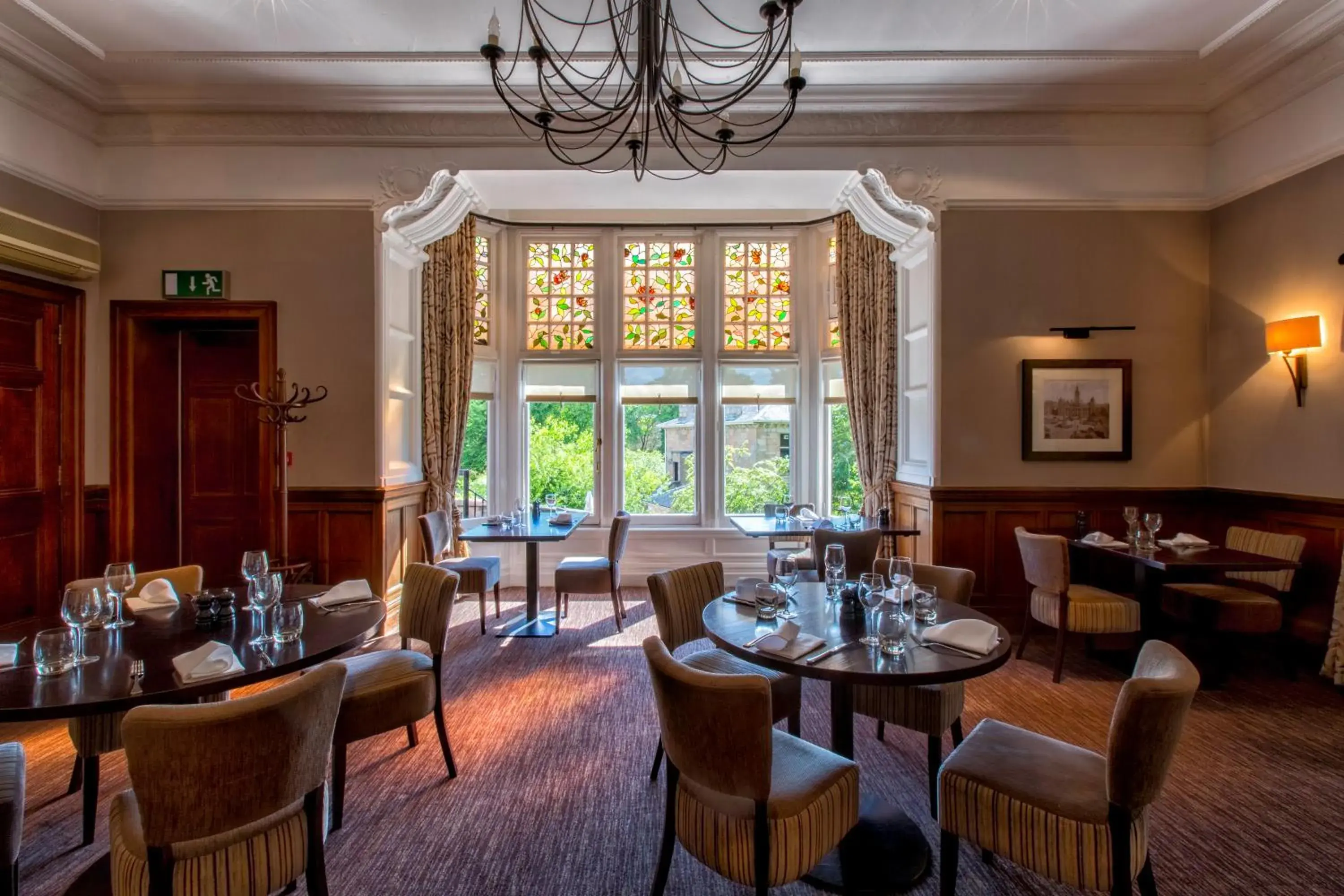 Restaurant/Places to Eat in Sherbrooke Castle Hotel