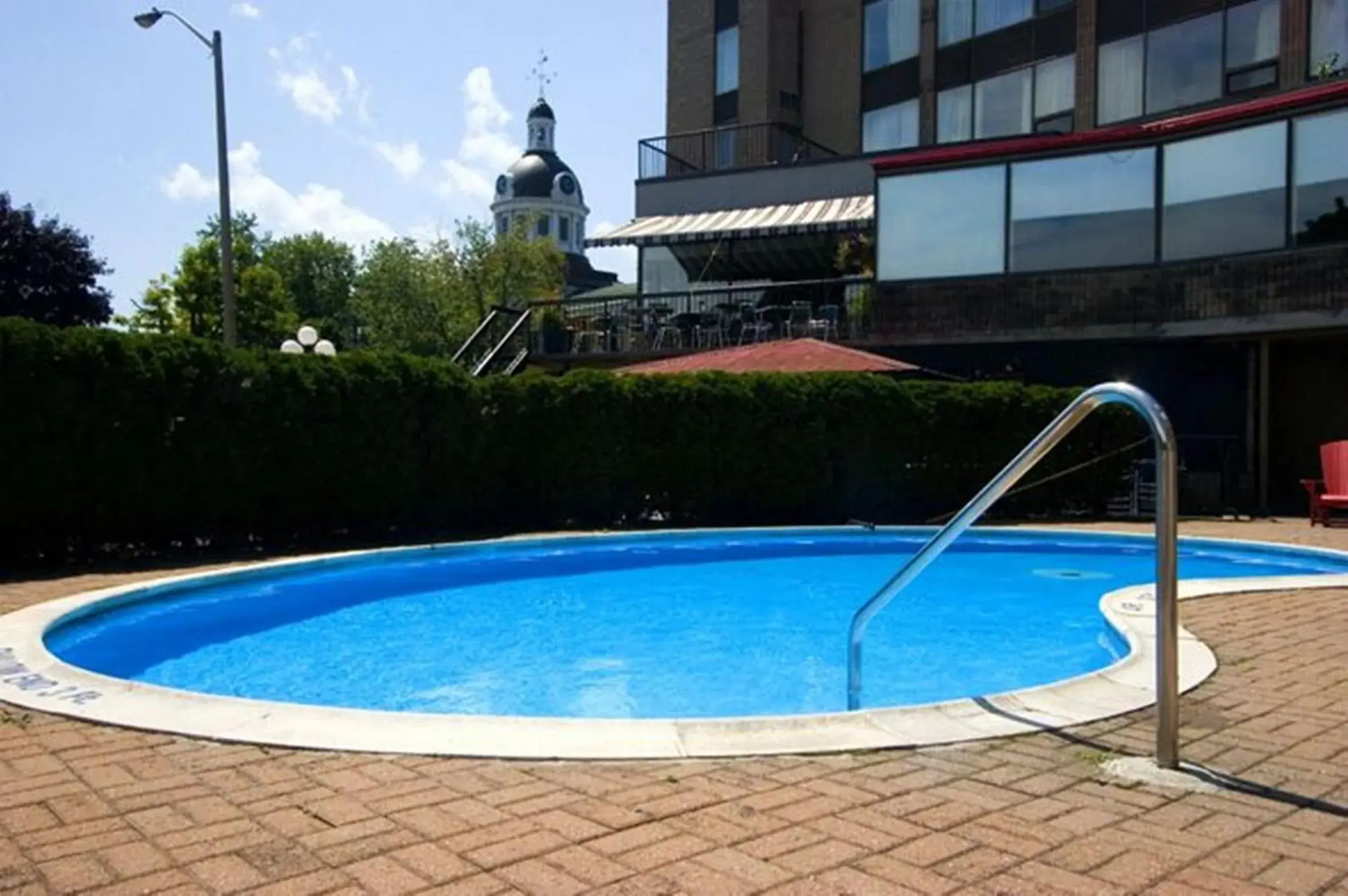 Swimming Pool in Confederation Place Hotel