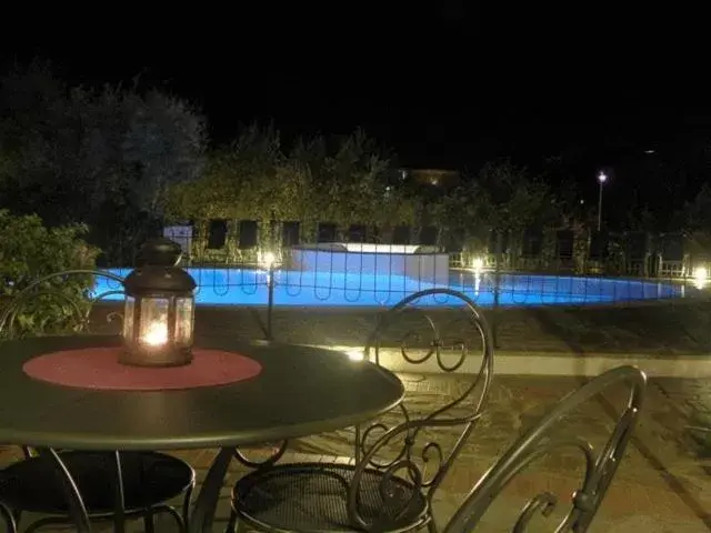 Lounge or bar, Swimming Pool in Residence Torre Delle Viole
