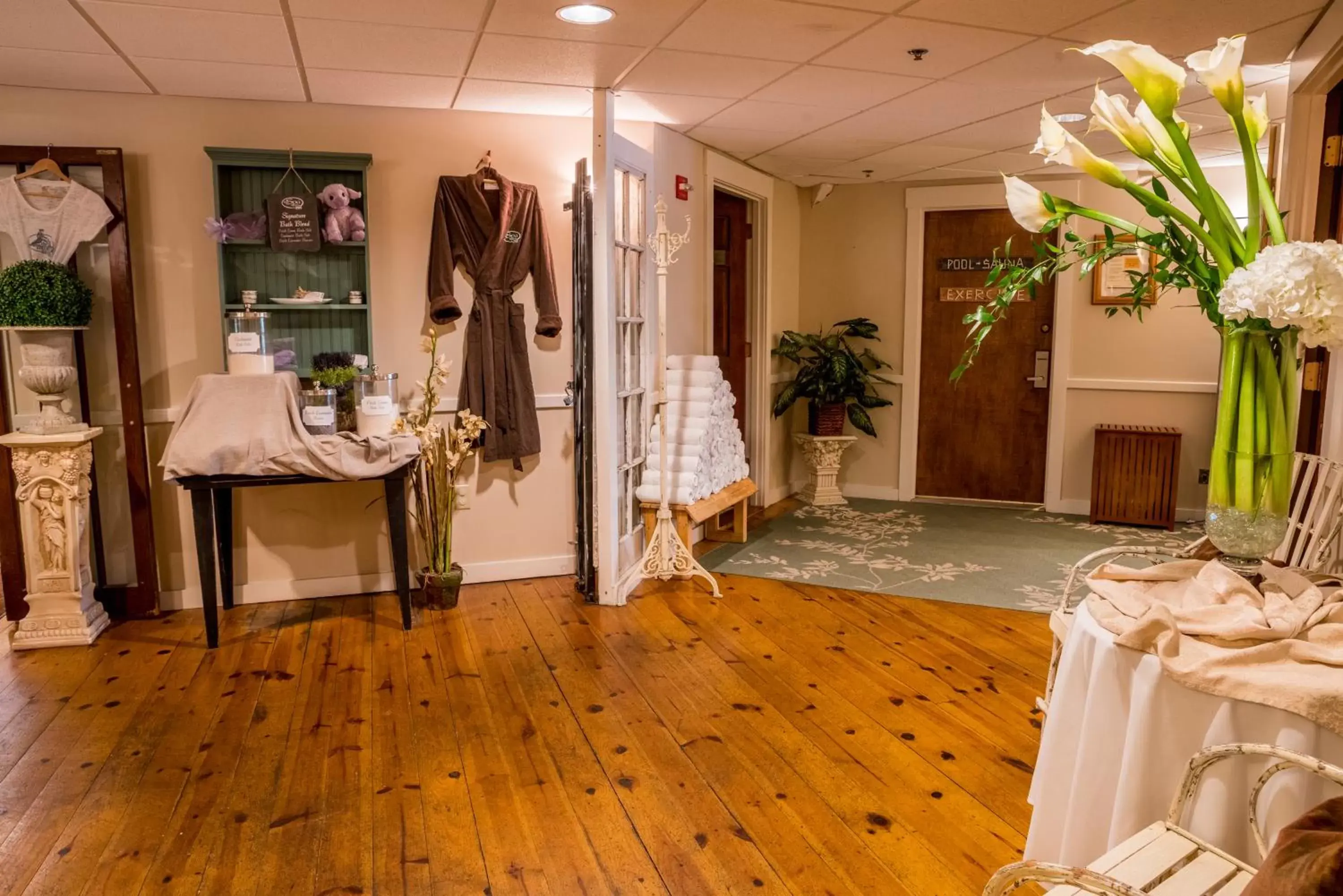 Spa and wellness centre/facilities in The Common Man Inn, Spa & Lodge