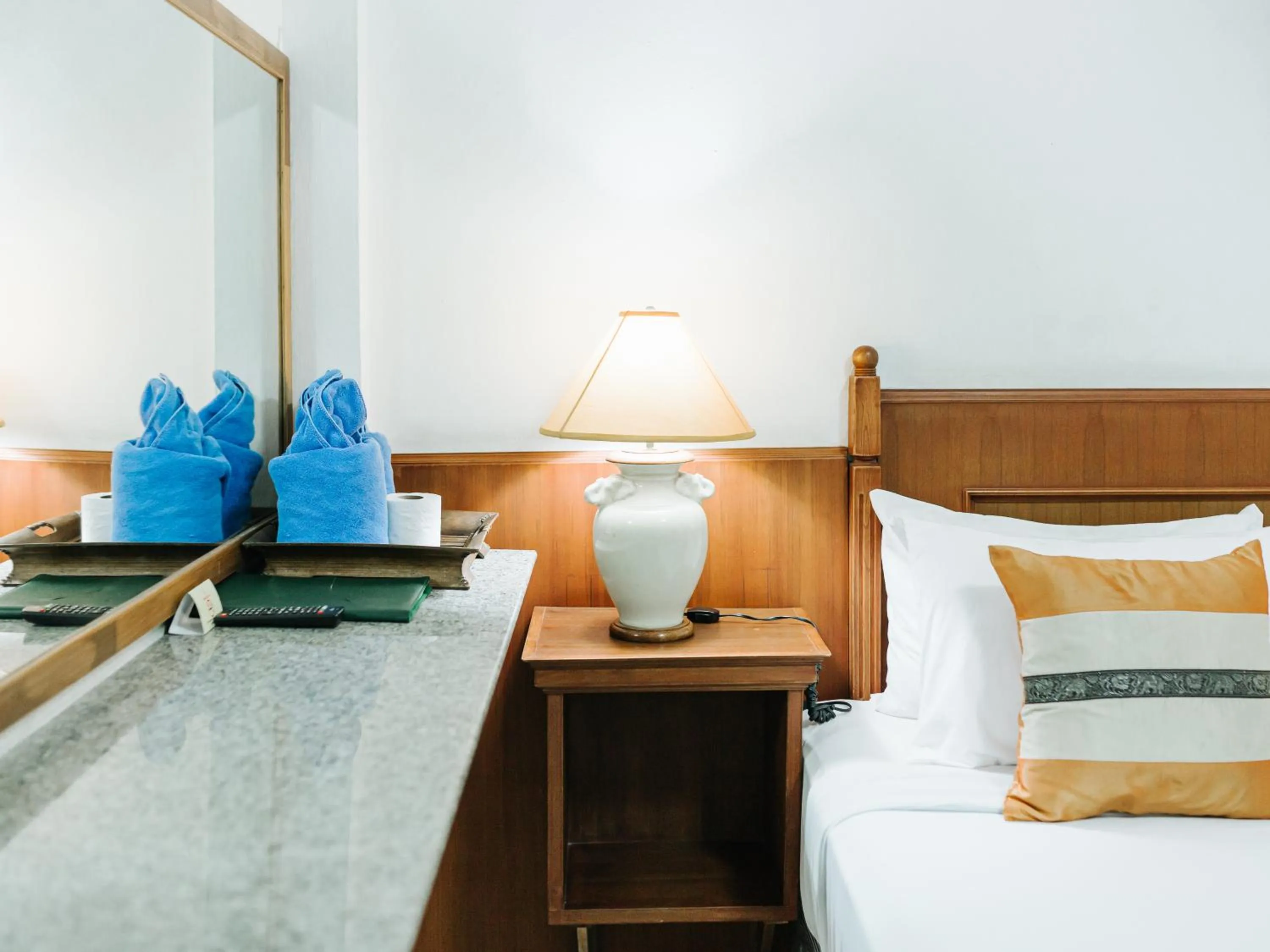 Bedroom, Bed in Rendezvous Oldtown Chiangmai