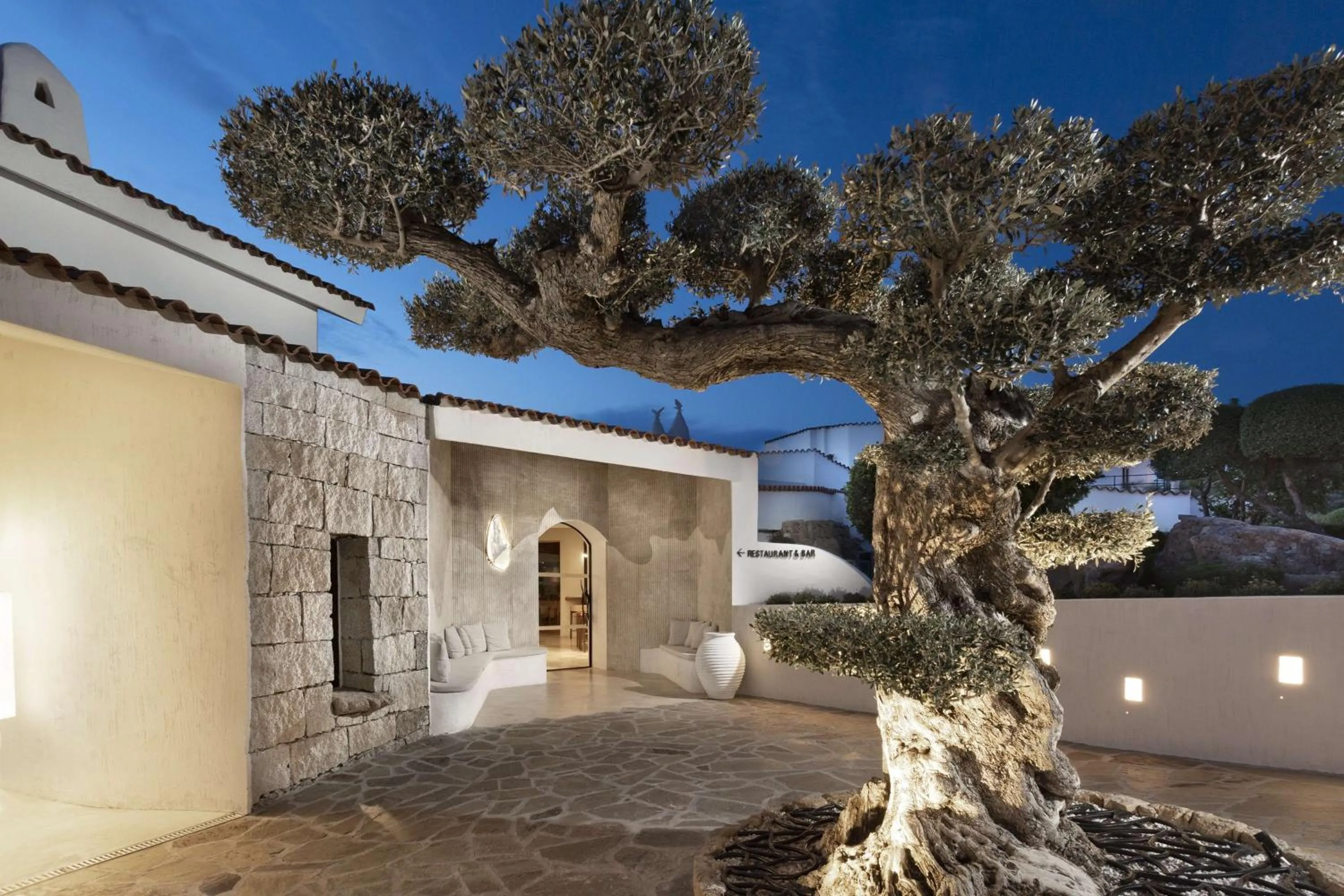 Restaurant/places to eat in Sulià House Porto Rotondo, Curio Collection by Hilton